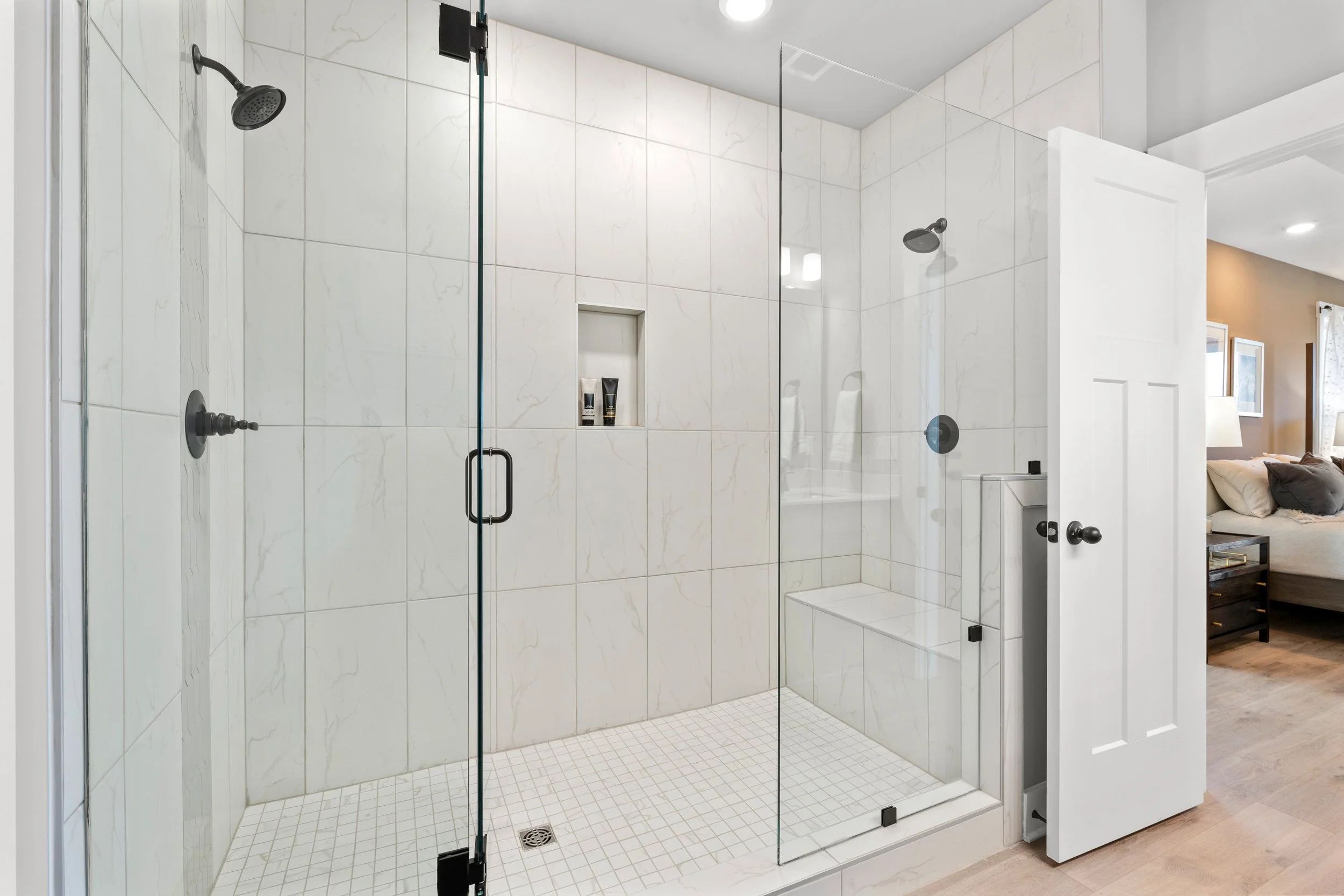 Lot 240 - Model-21.jpg