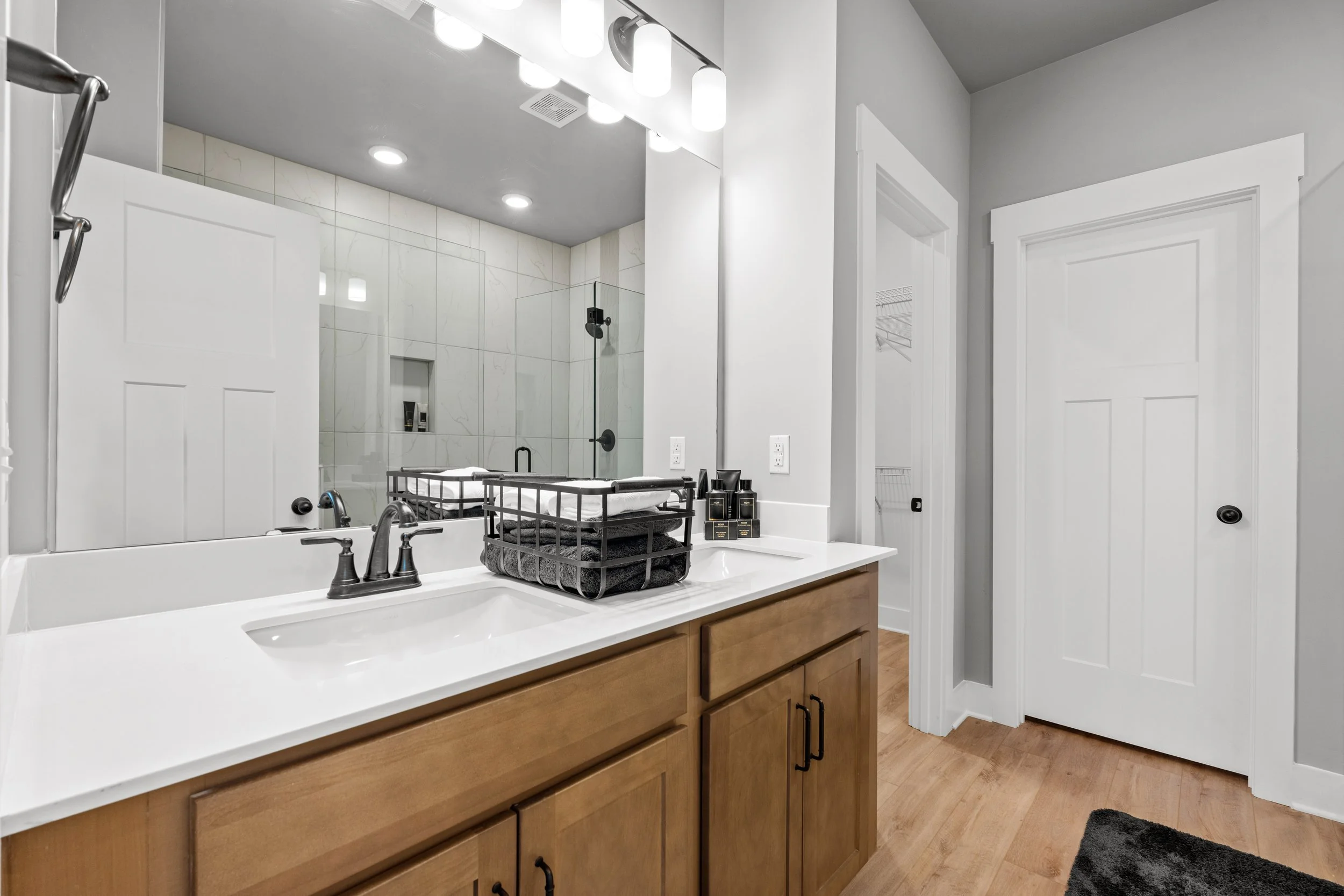 Lot 240 - Model-20.jpg