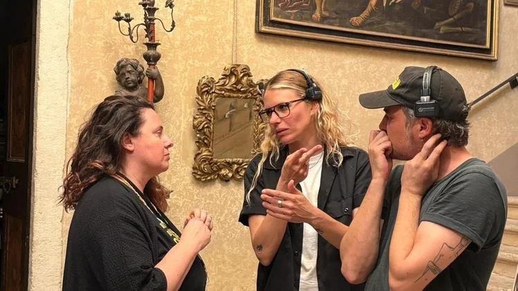 La+riprese+del+film+%22Non+%C3%A8+la+fine+del+mondo%22.jpg