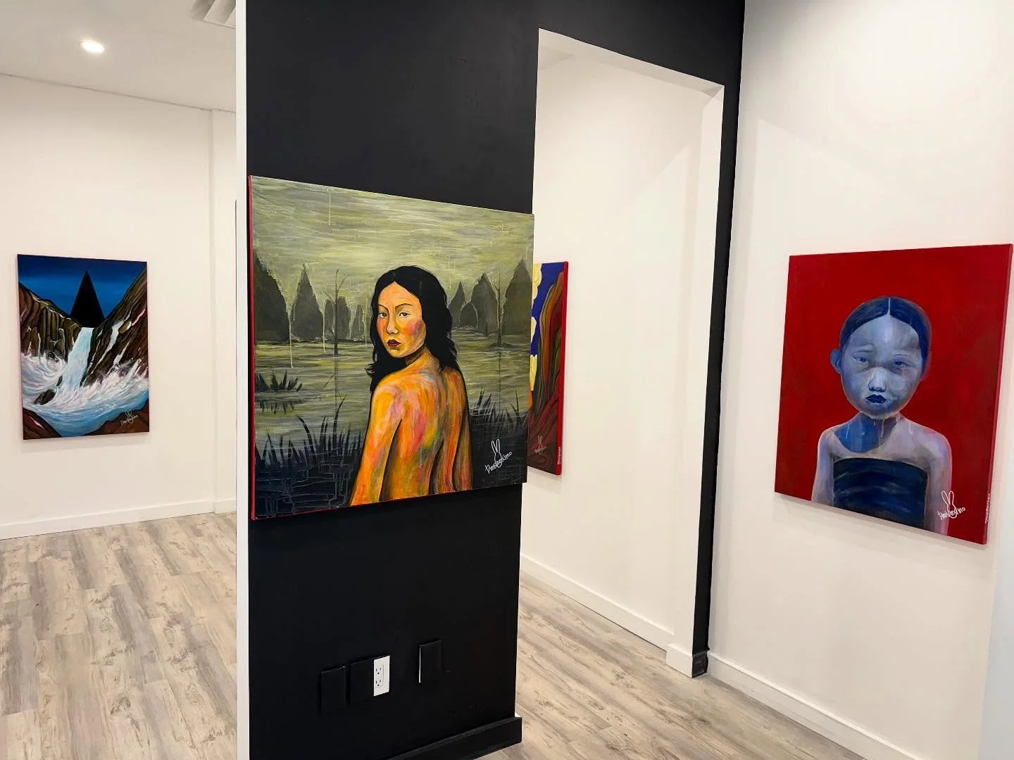 The Stranger 
@dressvanximo
September 16 - September 23, 2025
Noon-5 PM (Closed Monday) 
Opening Reception: September 19, Friday, 6 to 8 PM
ROUNDCUBE CONTEMPORARY at Gallery Wave
1031 2nd Avenue, New York, NY 10022
info@roundcubecontemporary.com |