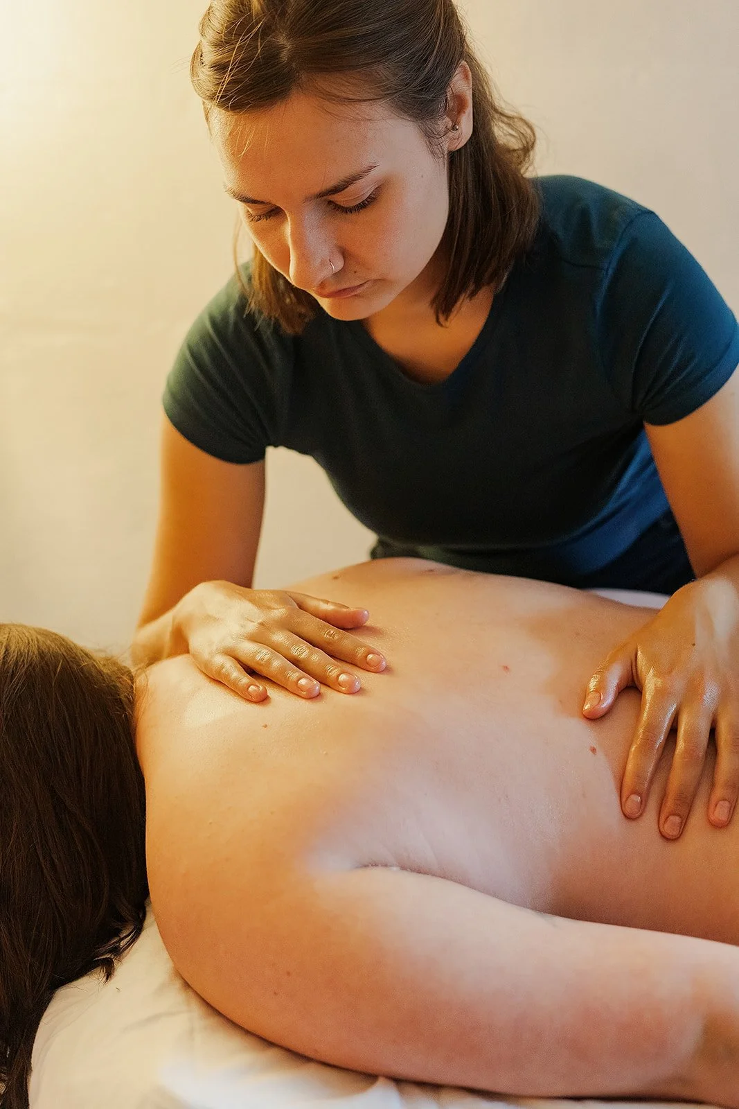 deep tissue, massage, unwind, relax, holistic, complementary therapy
