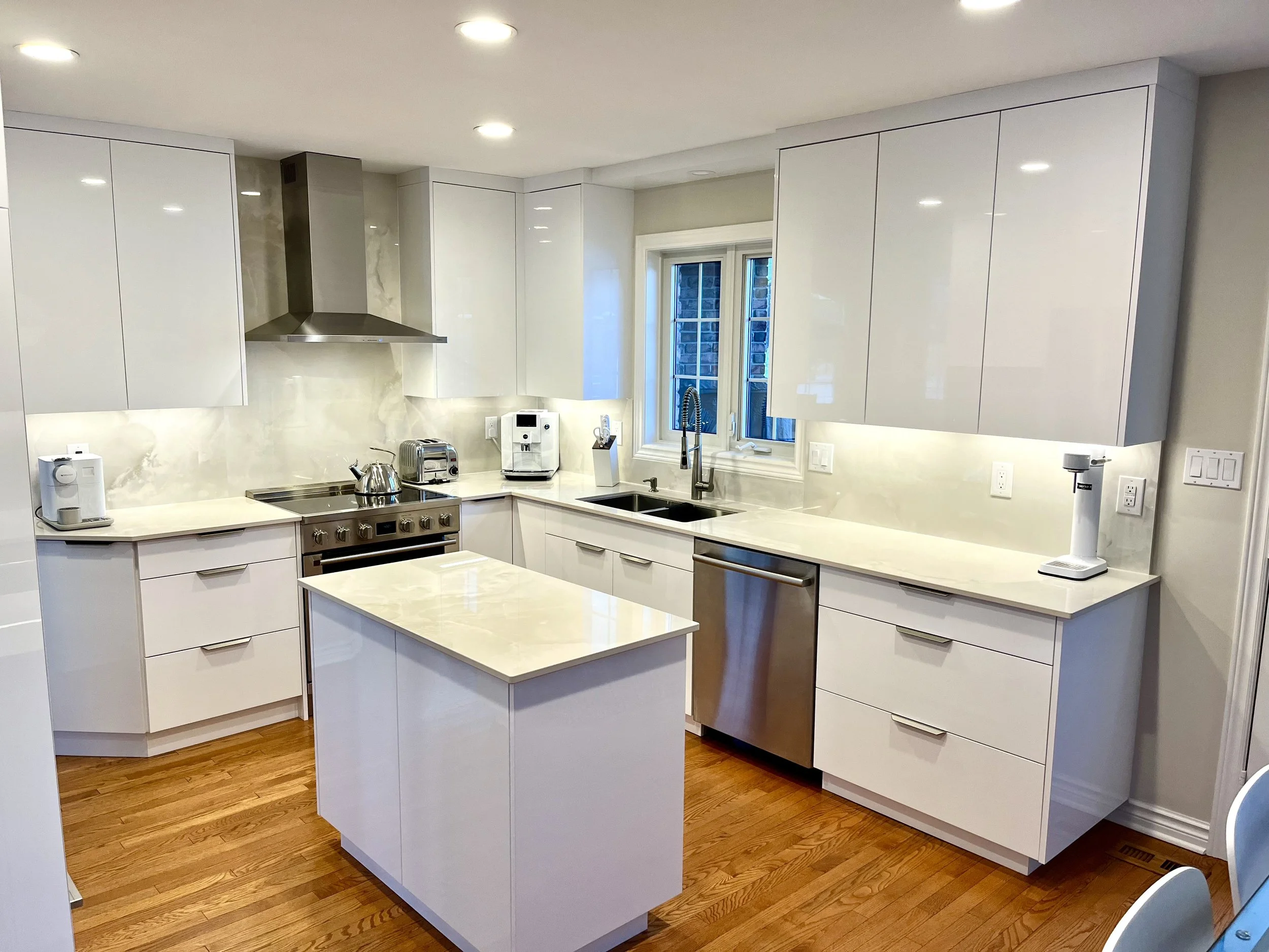 Custom Kitchen Cabinetry