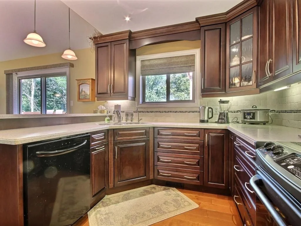 Custom Kitchen Cabinetry