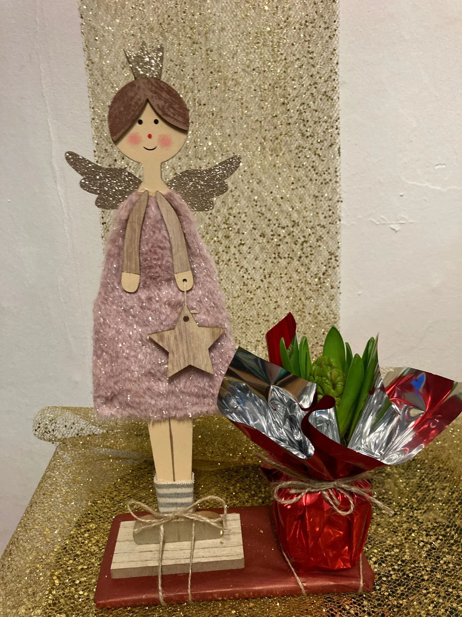 Poupée rose et jacinthe de Noël