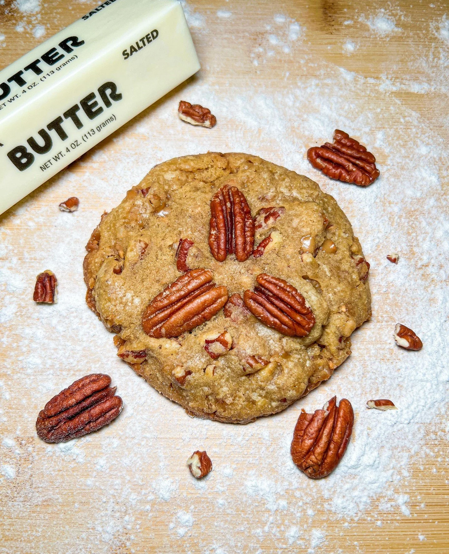 If this doesn&rsquo;t convince you to snag your spot at the Kind Cookie Competition, nothing will! 🍪 Here are some our entries...⁠
⁠
@sugar_lily_bakery &ndash; Pecan Praline Cookie⁠
@kurtyscookies &ndash; OG Chocolate Chip⁠
@bakedbyamys &ndash; Mexi