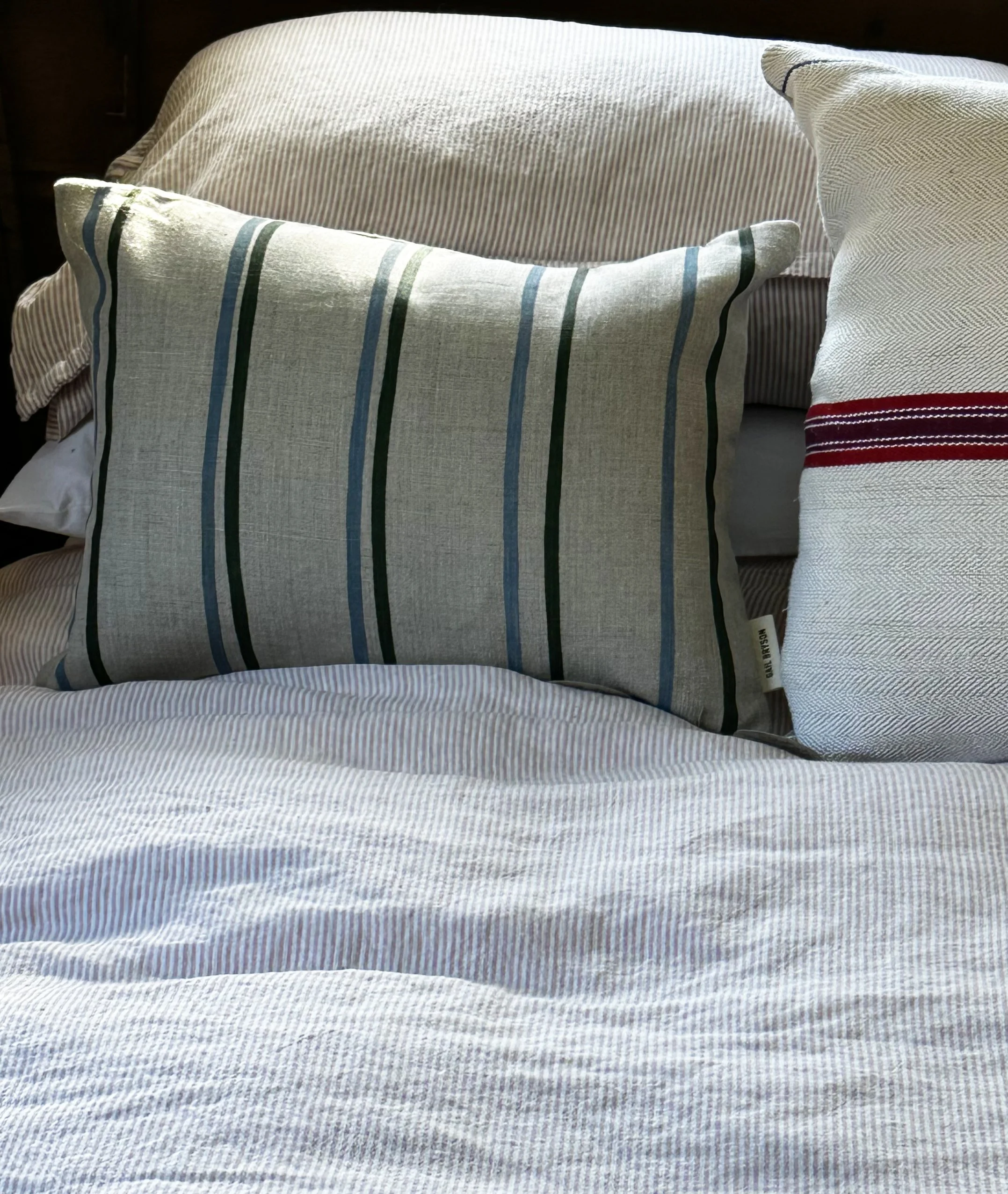 Dunbar stripe small rect cushion fir:blue.jpg
