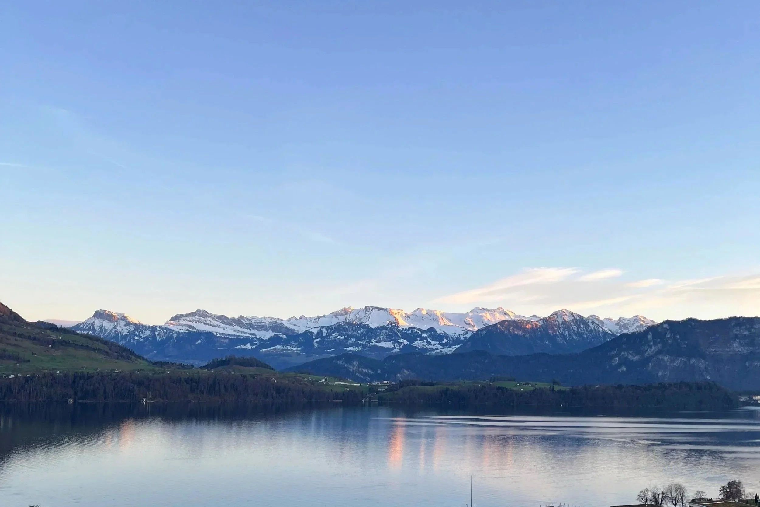 Lake Lucerne Mountain View Private Retreat
