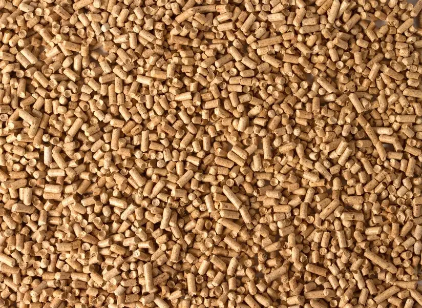 Wood Pellet Bedding vs. Traditional Shavings: Which Is Better for Livestock?