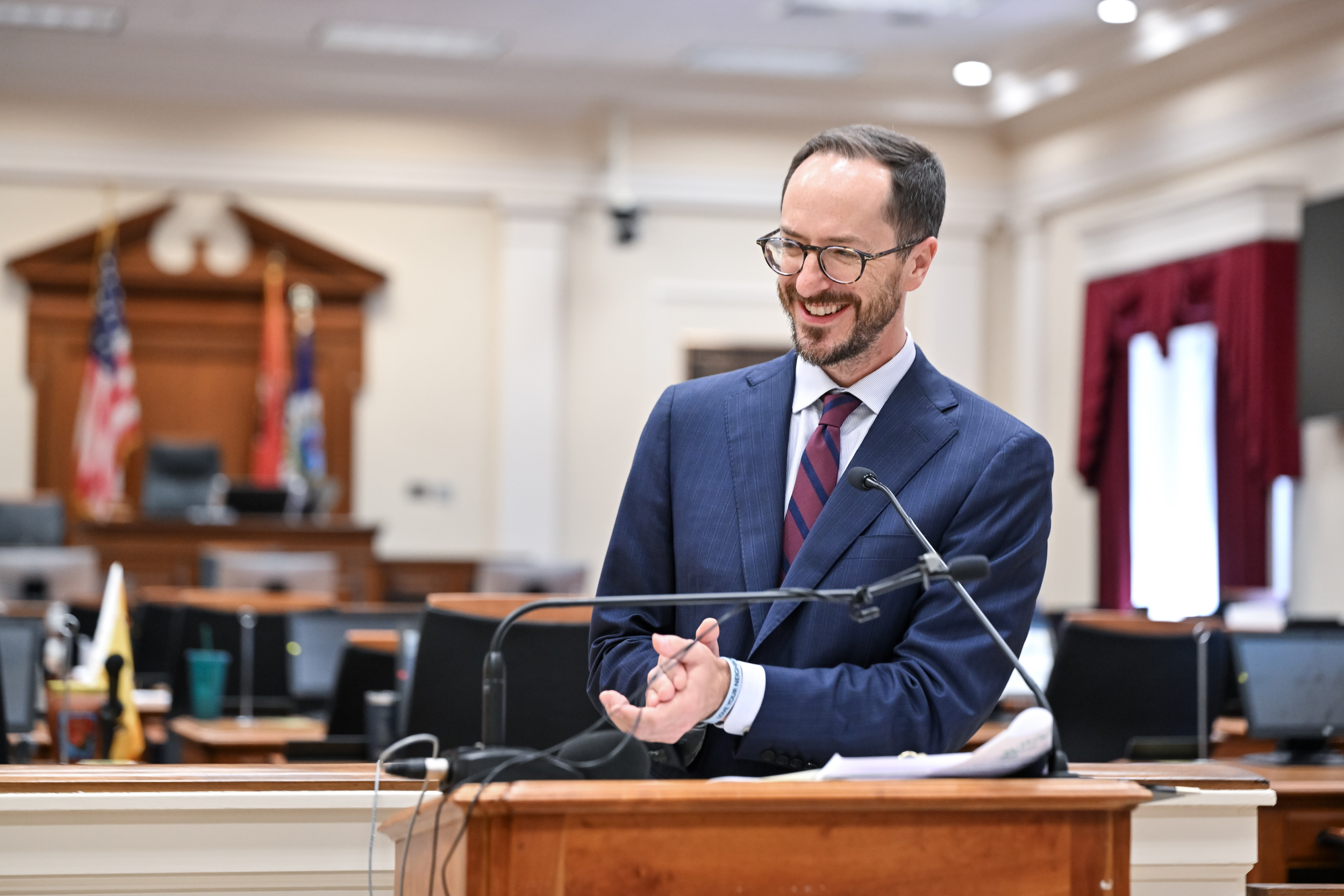 Mayor Claps RESIZE2.png