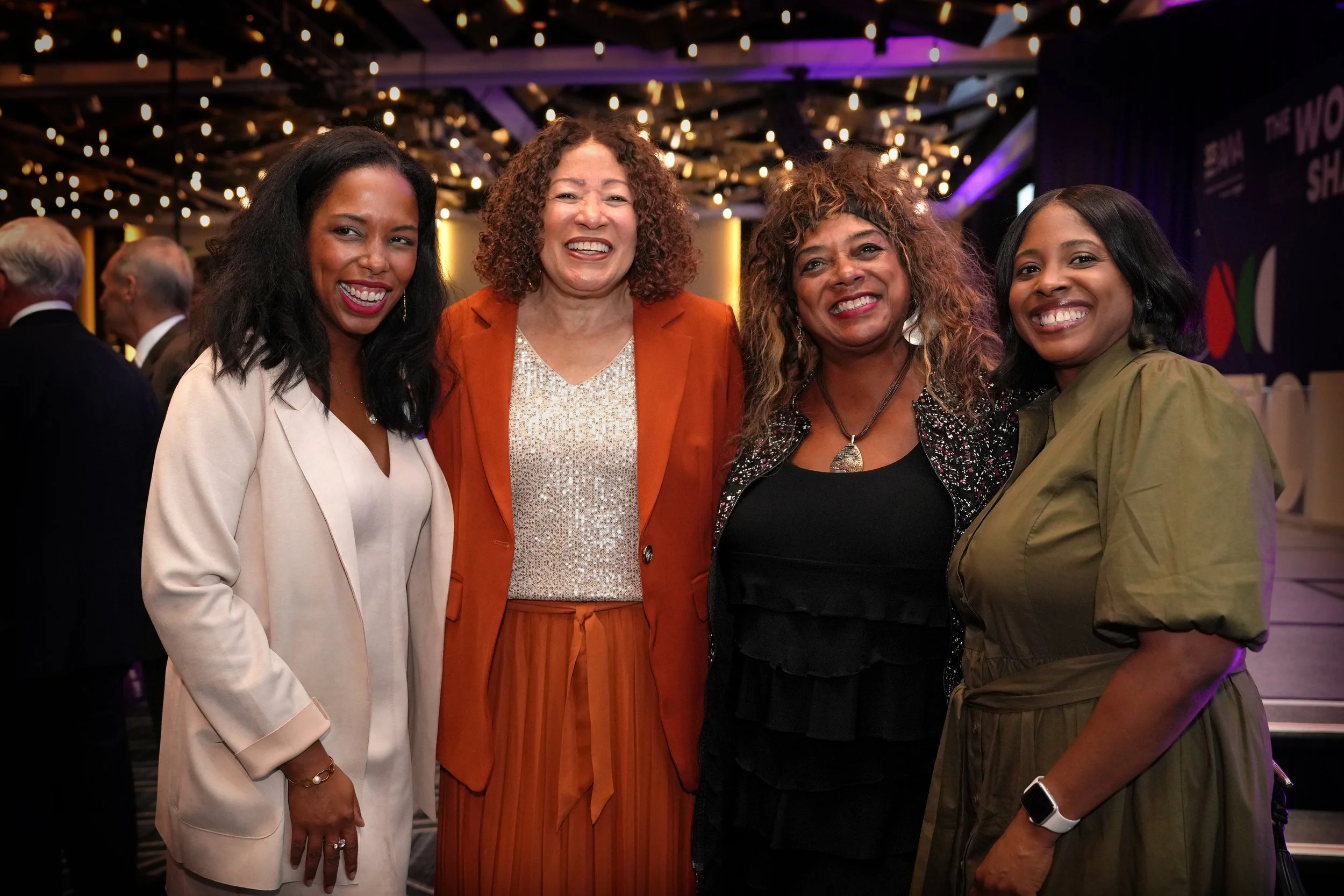 251028 33rd YWCA AWA 3785.jpg