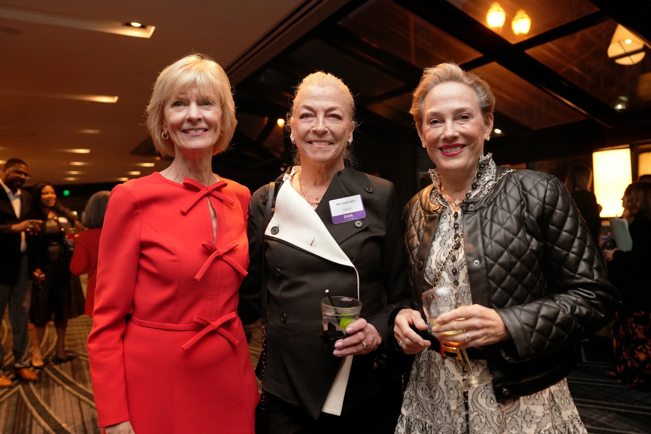 251028 33rd YWCA AWA 3244.jpg