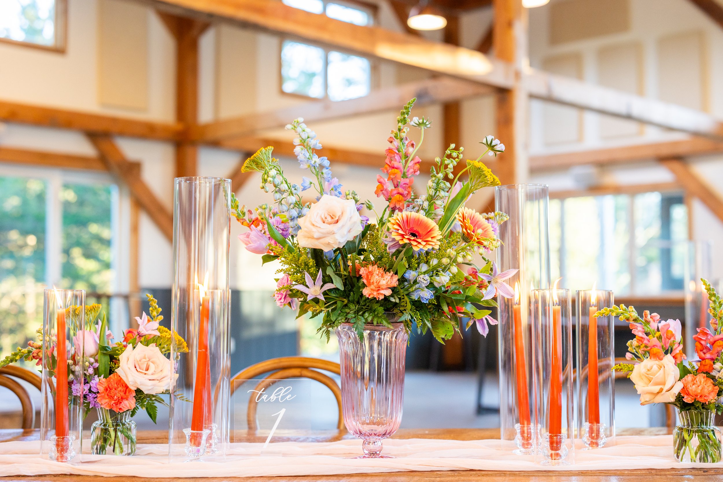 Are Wedding Centerpieces Out? 2026 Floral Trends Couples Are Choosing Instead