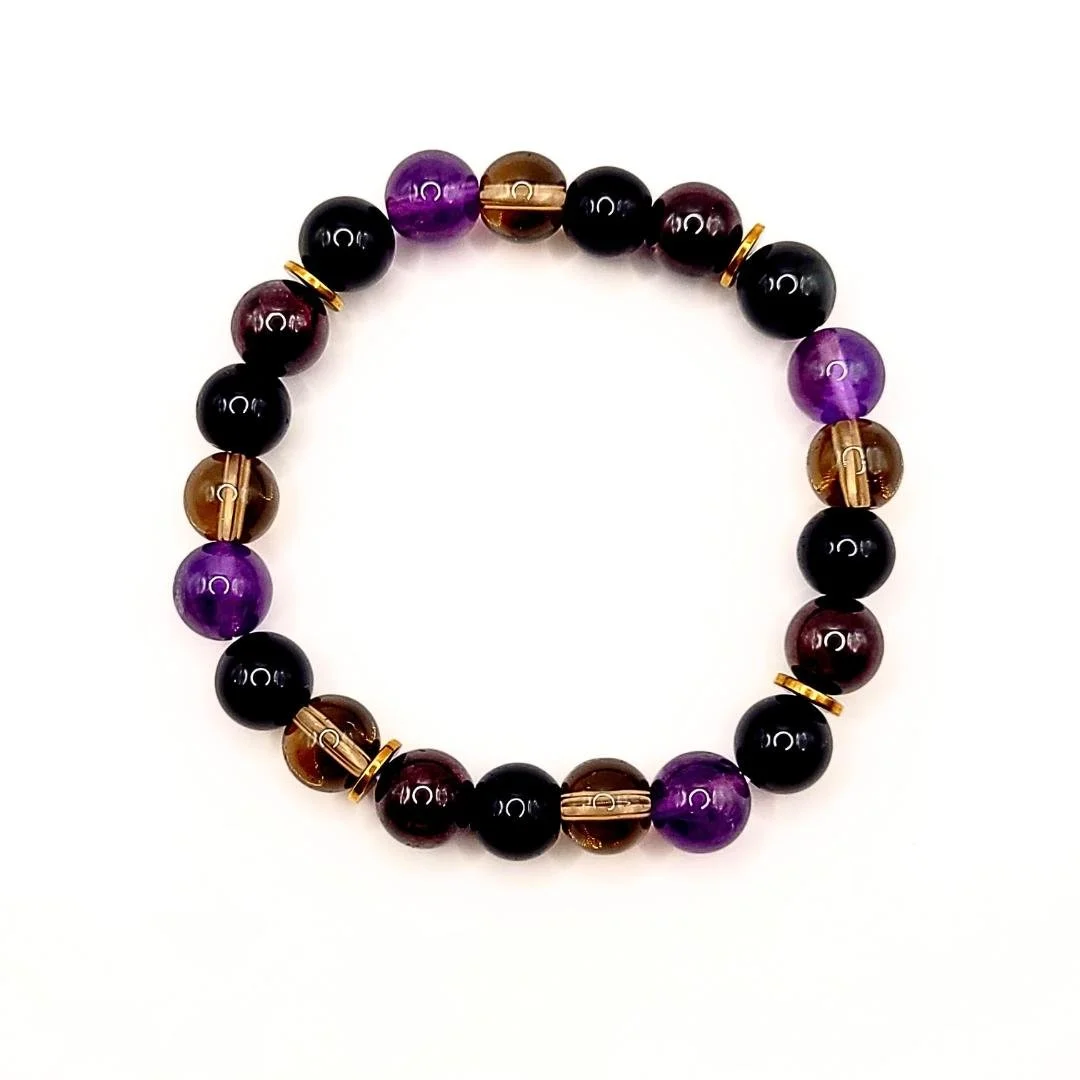 Stilvolle Armbänder aus echten Edelsteinen, die Energie und Eleganz vereinen.