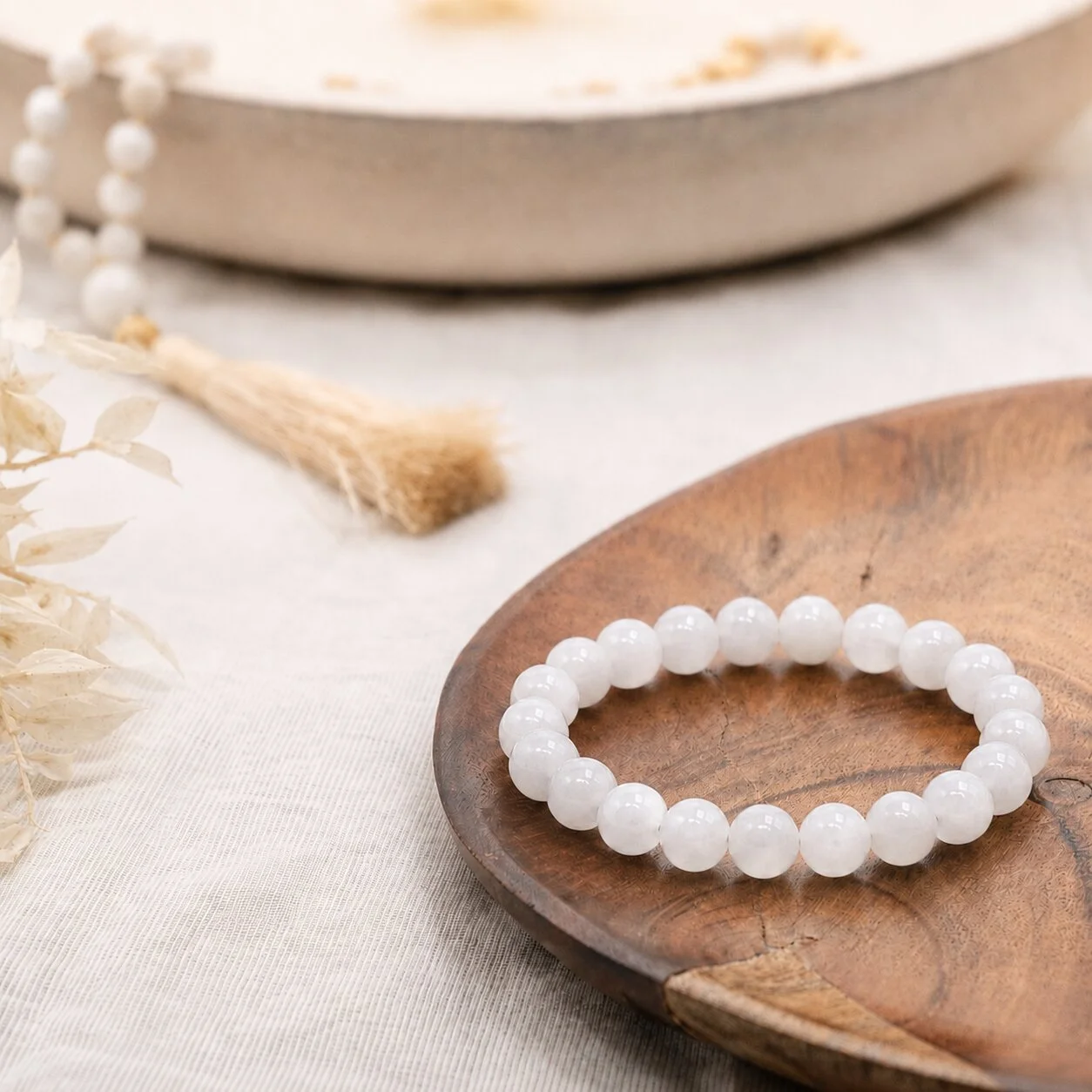 Detail 8 mm Mondsteinperlen – natürliche Farbnuancen Creme bis Grau