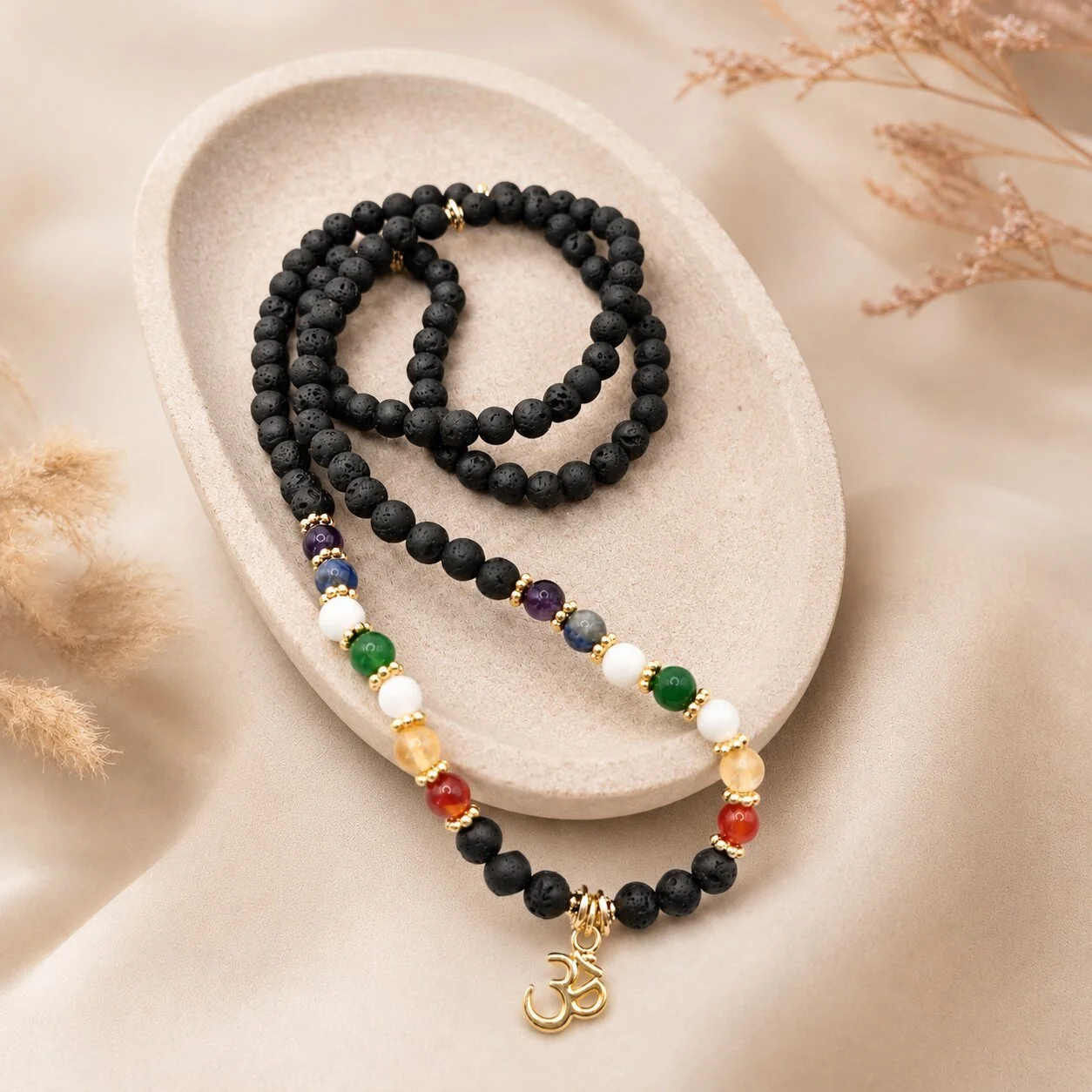 Produktansicht: Rooted Mala, 6 mm Lavastein & Jade, ideal für Meditation und Erdung