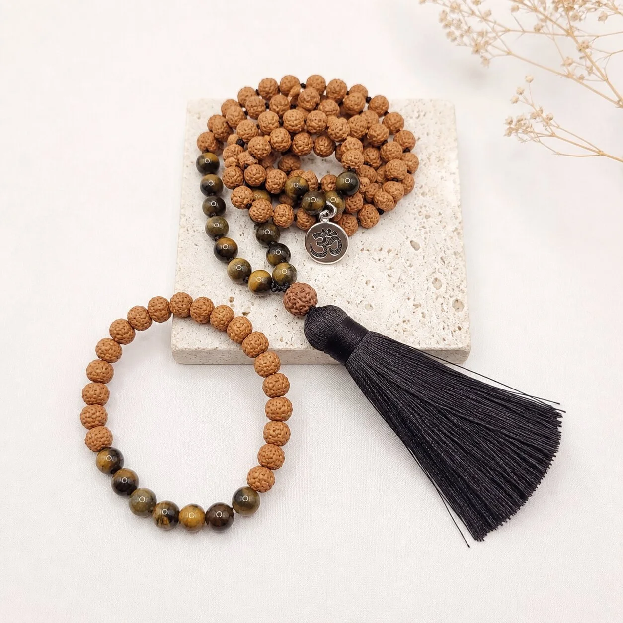 Rudraksha und Tigerauge Perlen