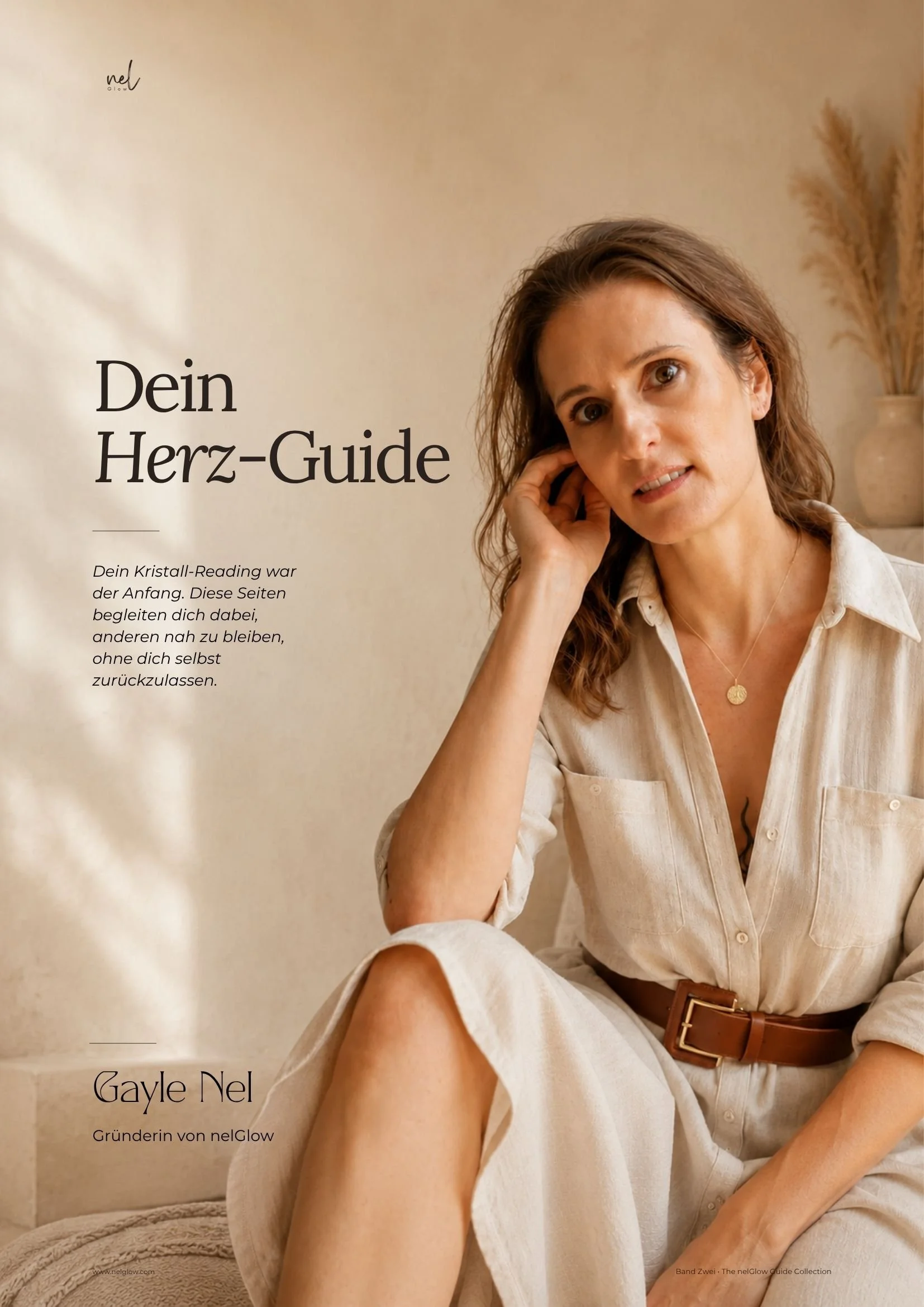 Digitales Cover des nelGlow Herz-Guides mit Gayle Nel in einer warmen, neutralen Editorial-Szene.