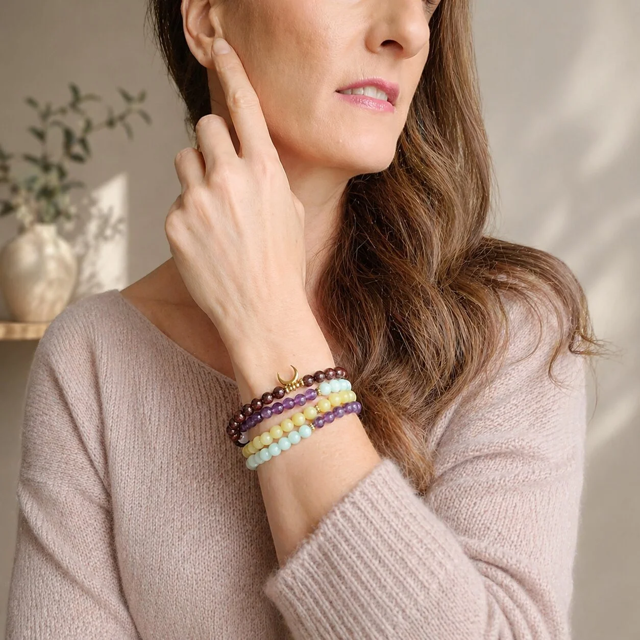 Handgeknüpfte Amethyst Mala mit Granat, Rosenquarz, Zitronen-Jade und Aquamarin