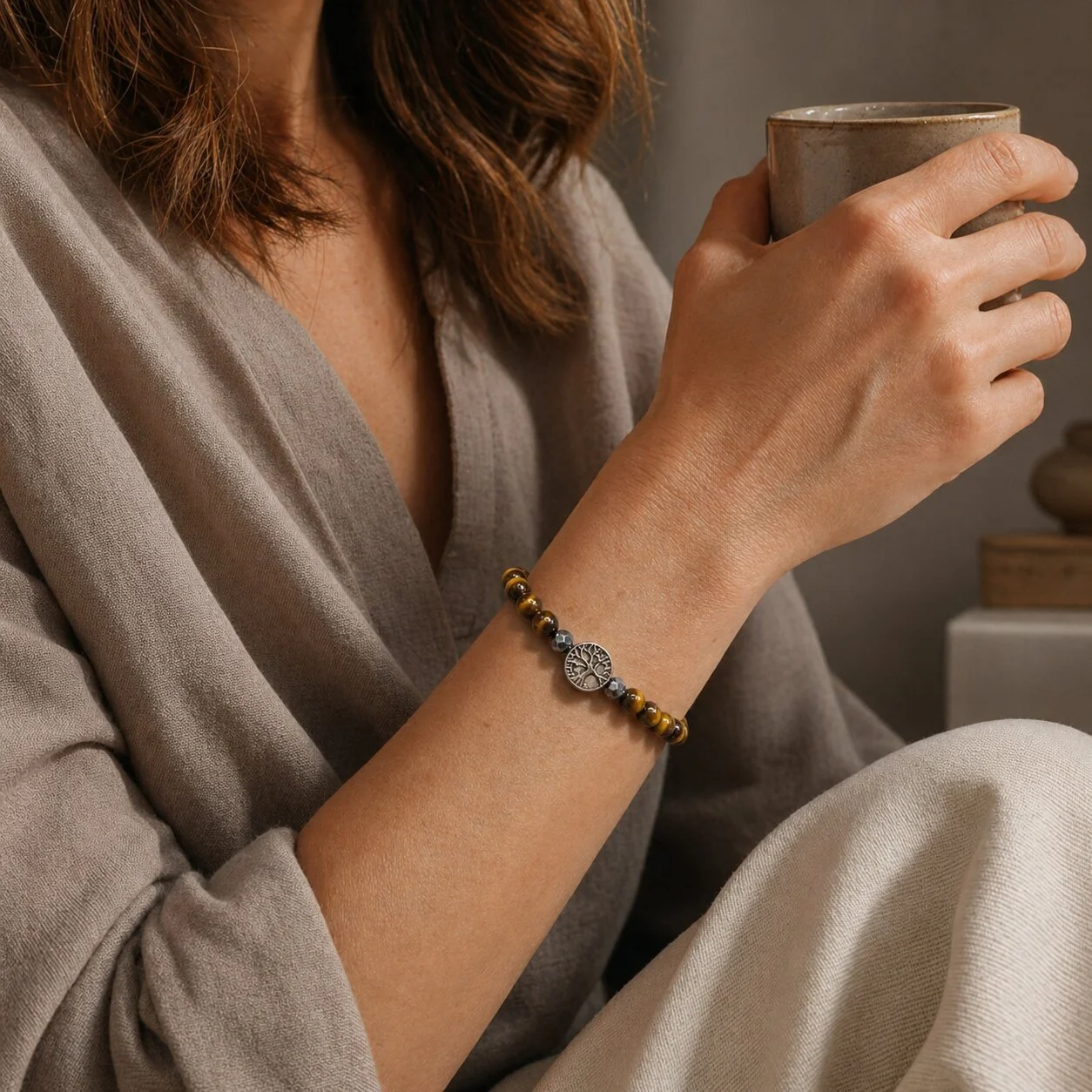 Entdecken Sie die besten handgefertigten Tigerauge-Armbänder bei Nelglow