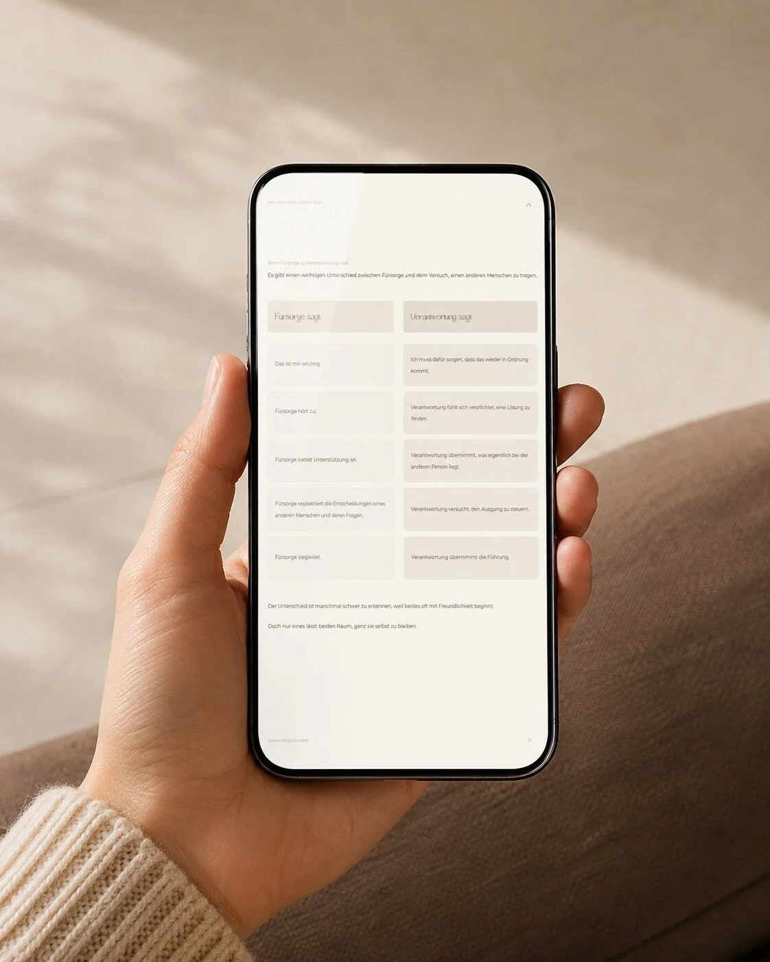 nelGlow Herz-Guide auf einem Smartphone mit dem Framework „Fürsorge oder Verantwortung“.