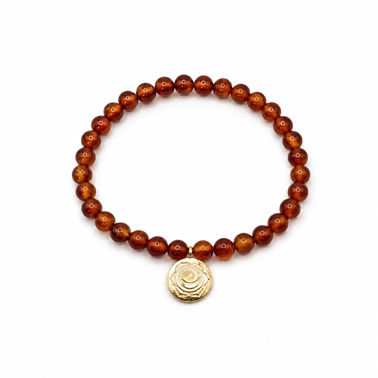 Karneol Armband „Passion“ mit 6 mm Perlen am Handgelenk, Detailansicht