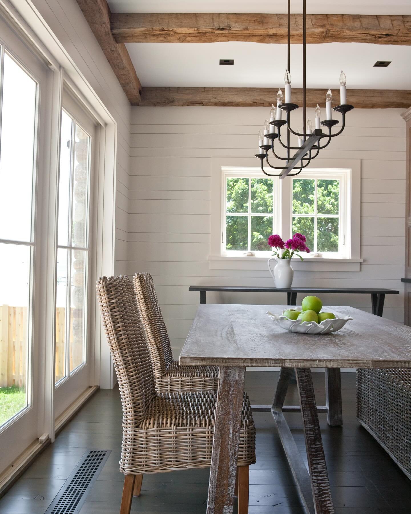 Dining rooms have evolved beyond just a space for meals. Today, they&rsquo;re a blend of function and style, where we gather to connect, celebrate, and create memories. Whether it&rsquo;s hosting intimate dinners, working from home, or enjoying famil