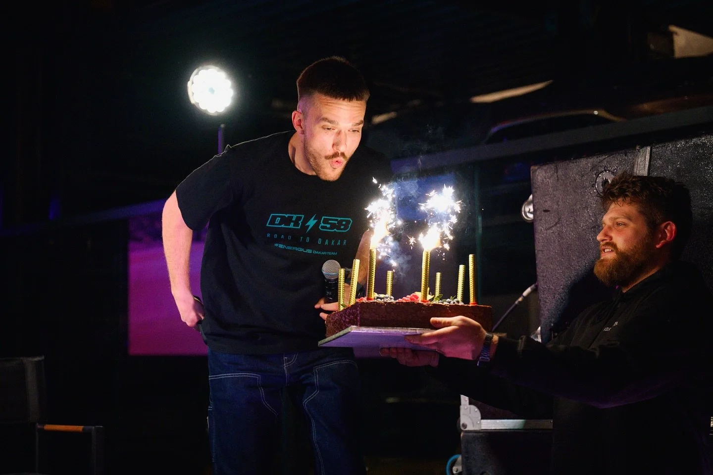 Wow, vakar buvo labai daug pozityvios energijos 🫶🏽 At&scaron;vęstas gimtadienis ir Dakaro komandos pristatymas 🎂

Man labai svarbu, kad kartu su artimiausiais draugais, &scaron;eima ir partneriais kartu i&scaron;gyvenome &scaron;ią emociją, ją užk