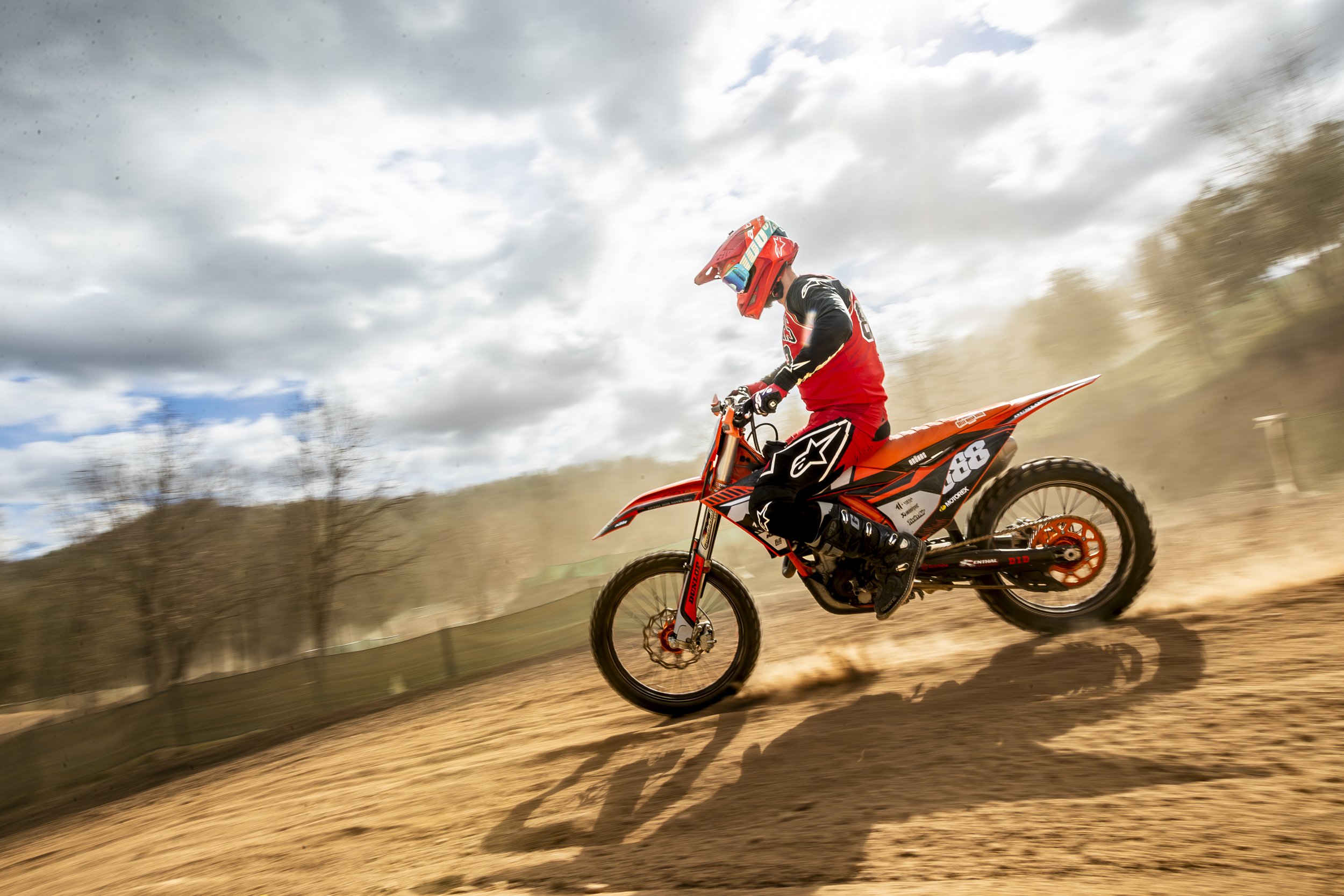 Treniruotė su motociklo (suaugusiųjų) nuoma