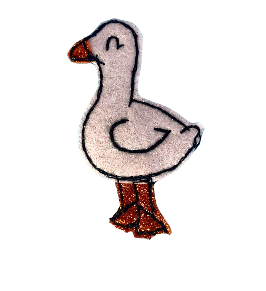 goosebrooch.png