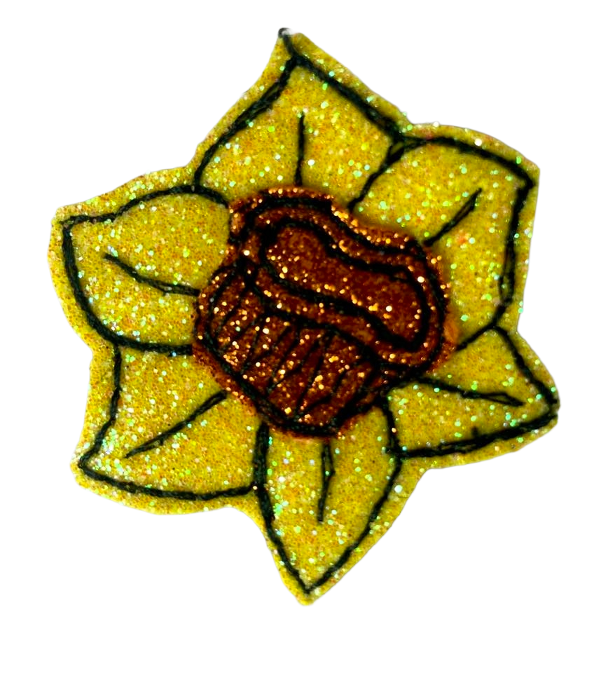 Daffodil brooch