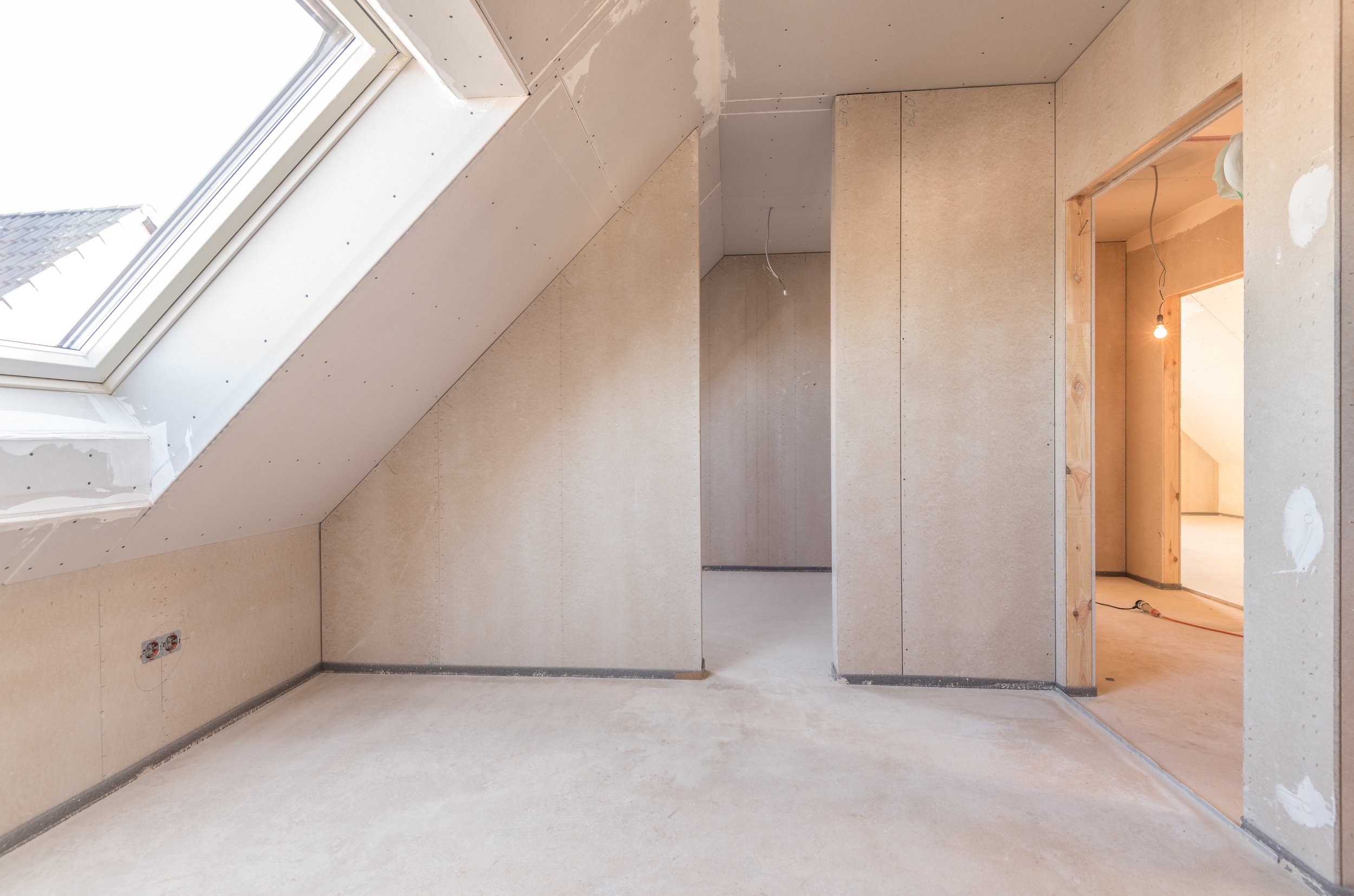 renovdemain--transformation-comble-bureau.jpeg