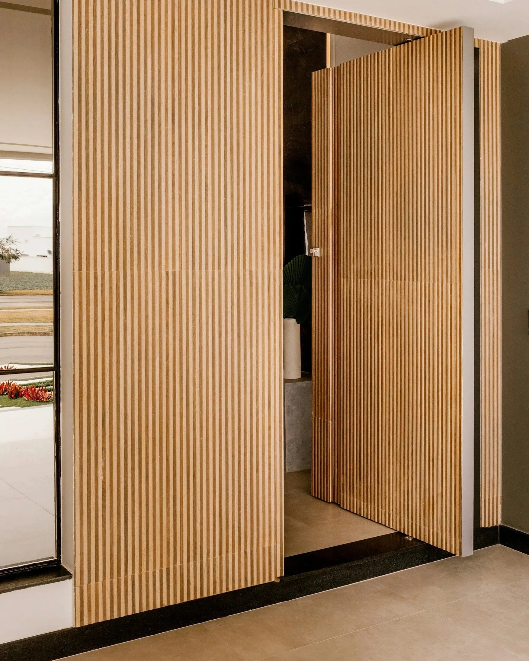renovdemain--cloison-modulable-bois-espace-soin.jpg.jpg