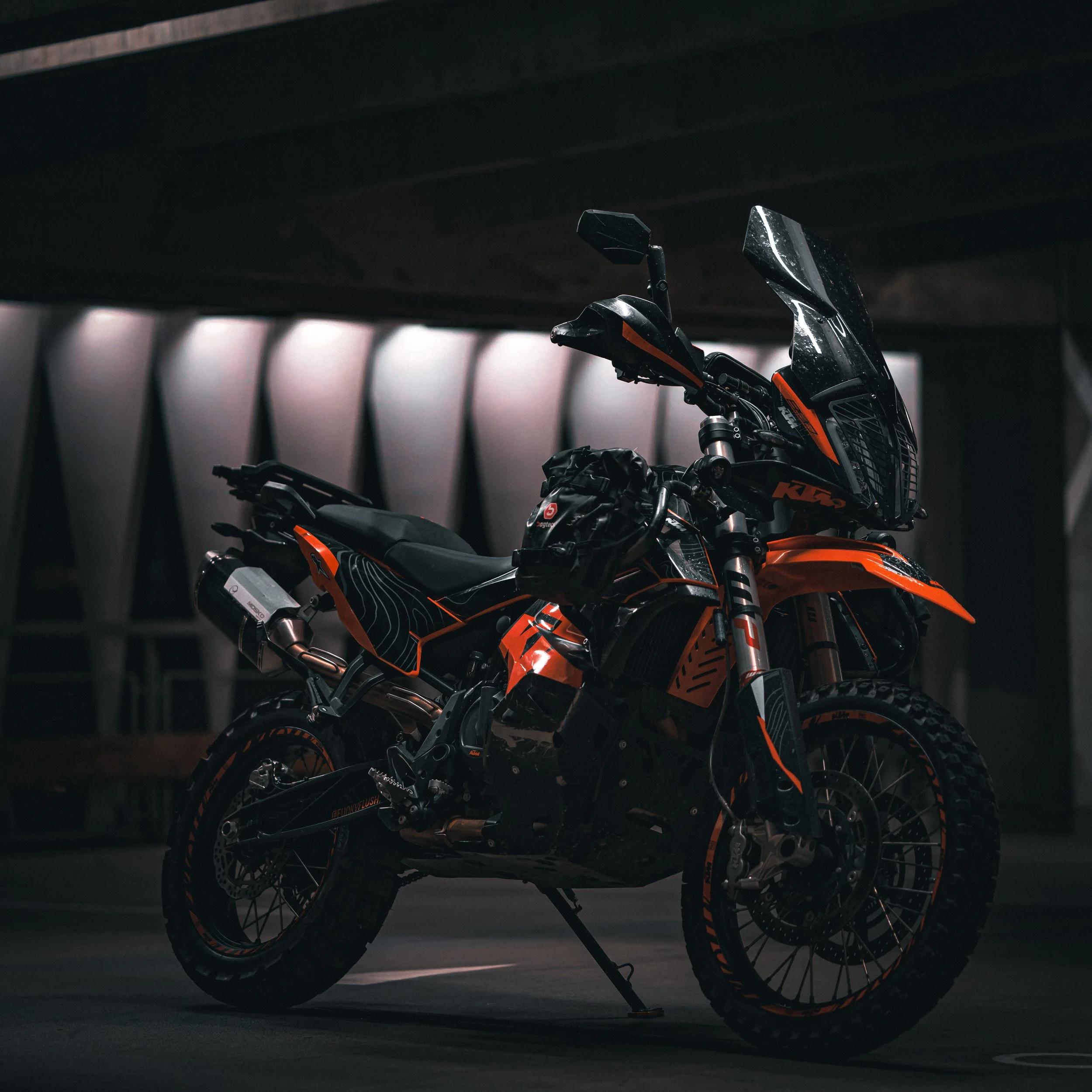 Photographe de véhicule premium - moto, KTM -  basé à Annecy, photo prise par GM Pictures