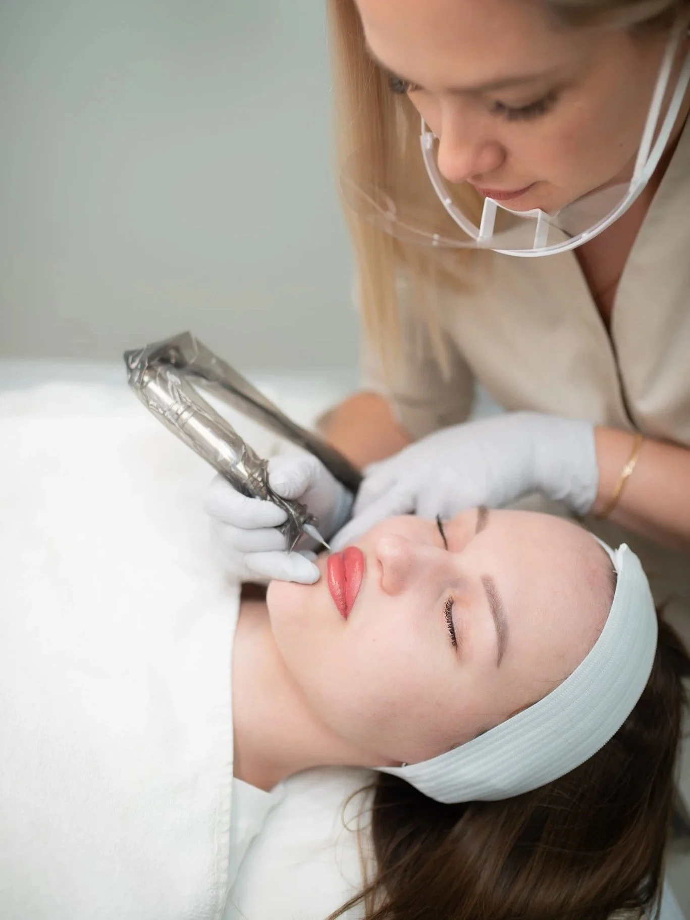 Lip Blushing Healing Stage: What to Expect Day by Day