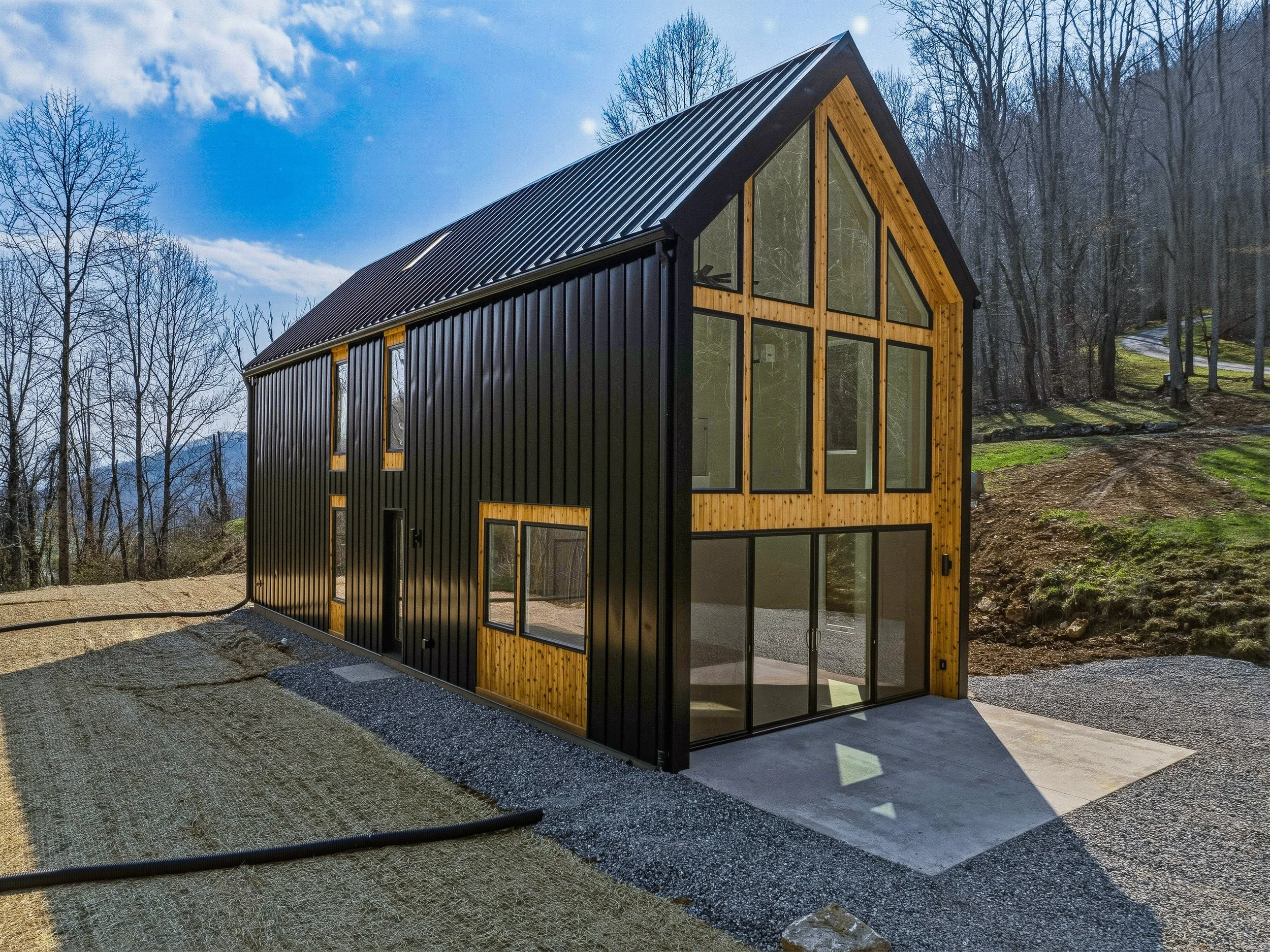 01-710 KENDAL DR - 01.jpg