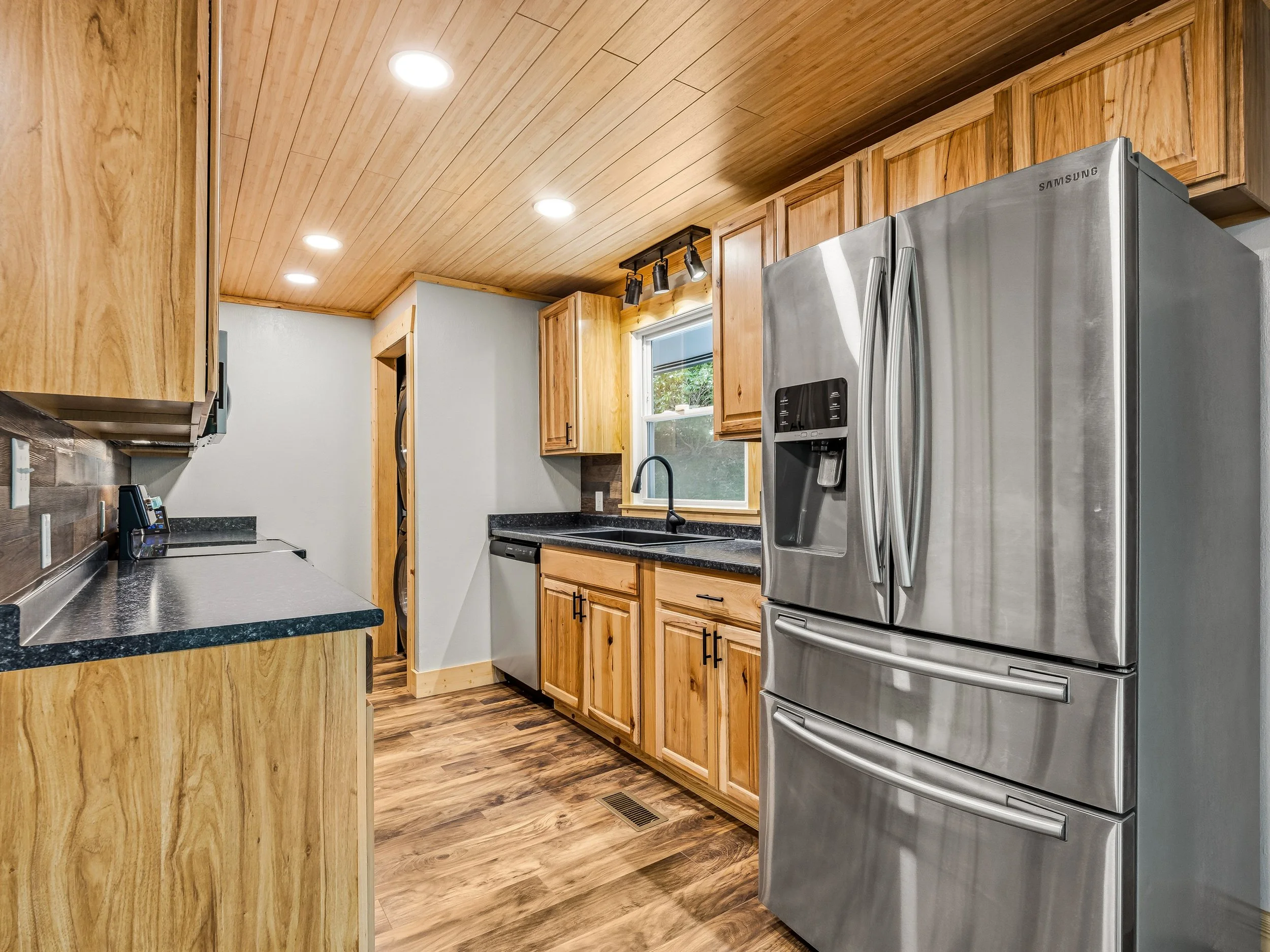 29-785 pisgah forest rd-29.jpg