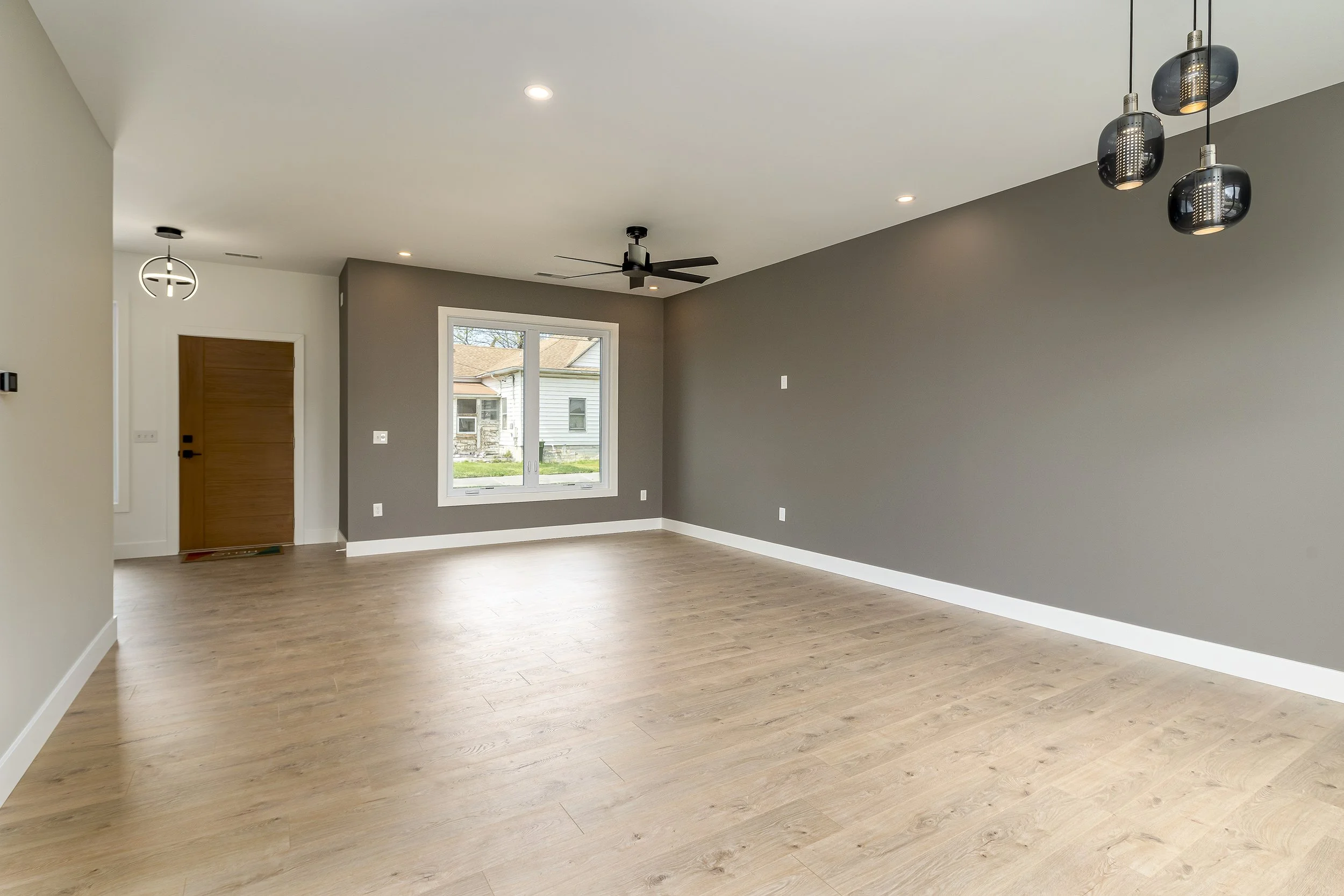 203SHolland-4.jpg