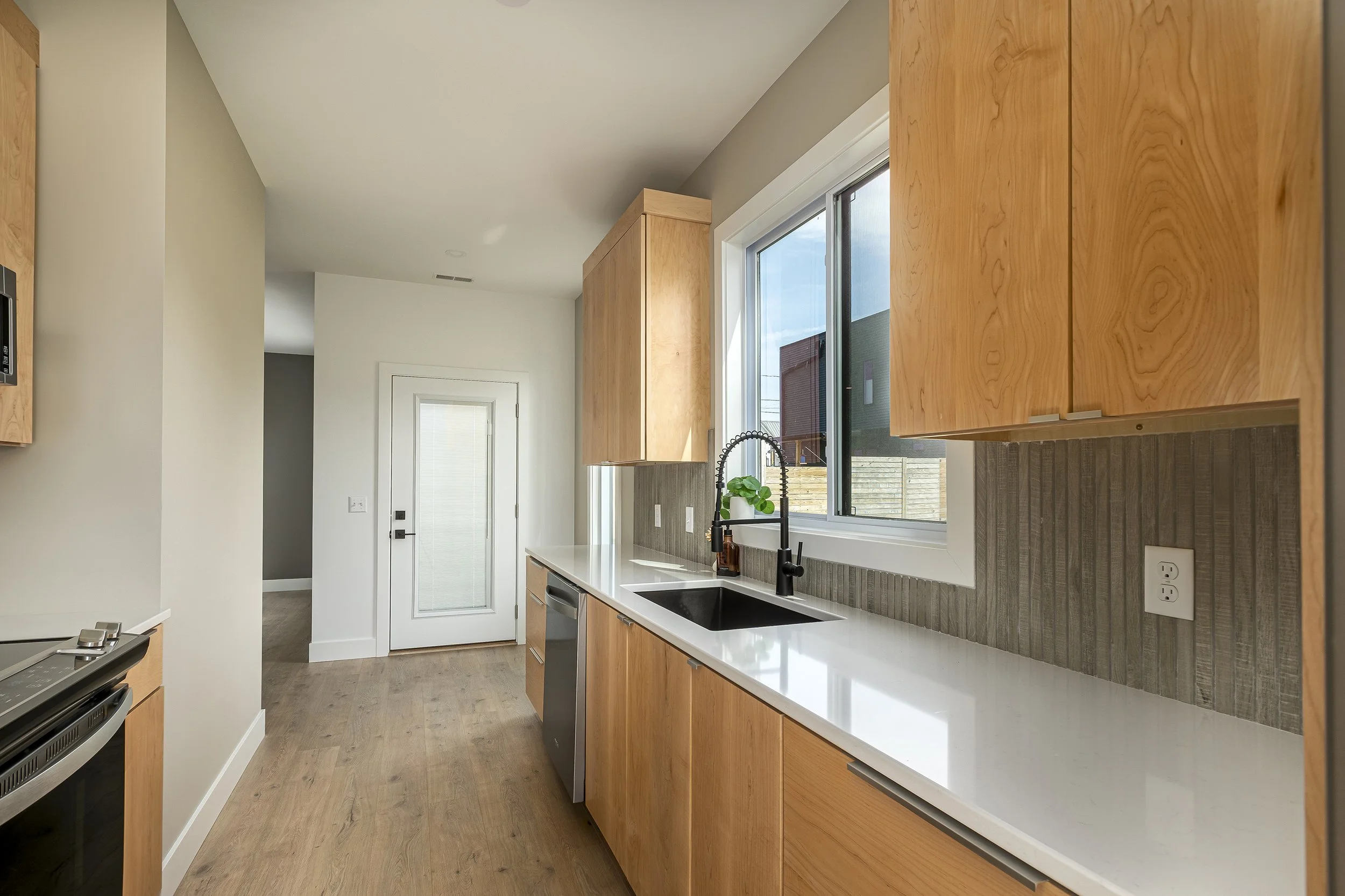 203SHolland-12.jpg