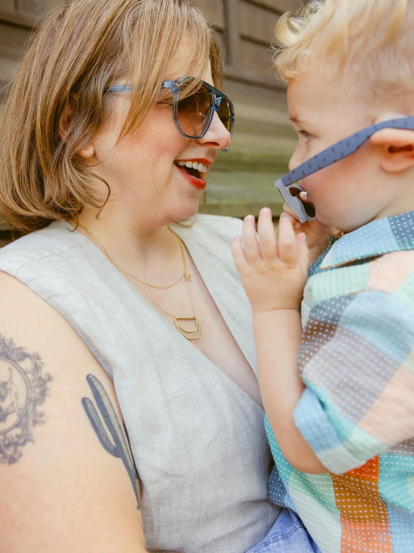 Been looking at my life this year from 35,000 high up. This year has been a major one for introspection, recalibration, and gathering tools, organizing them in the ways that feel best. Doodling, experimenting, and letting go of scraps. Sometimes dist