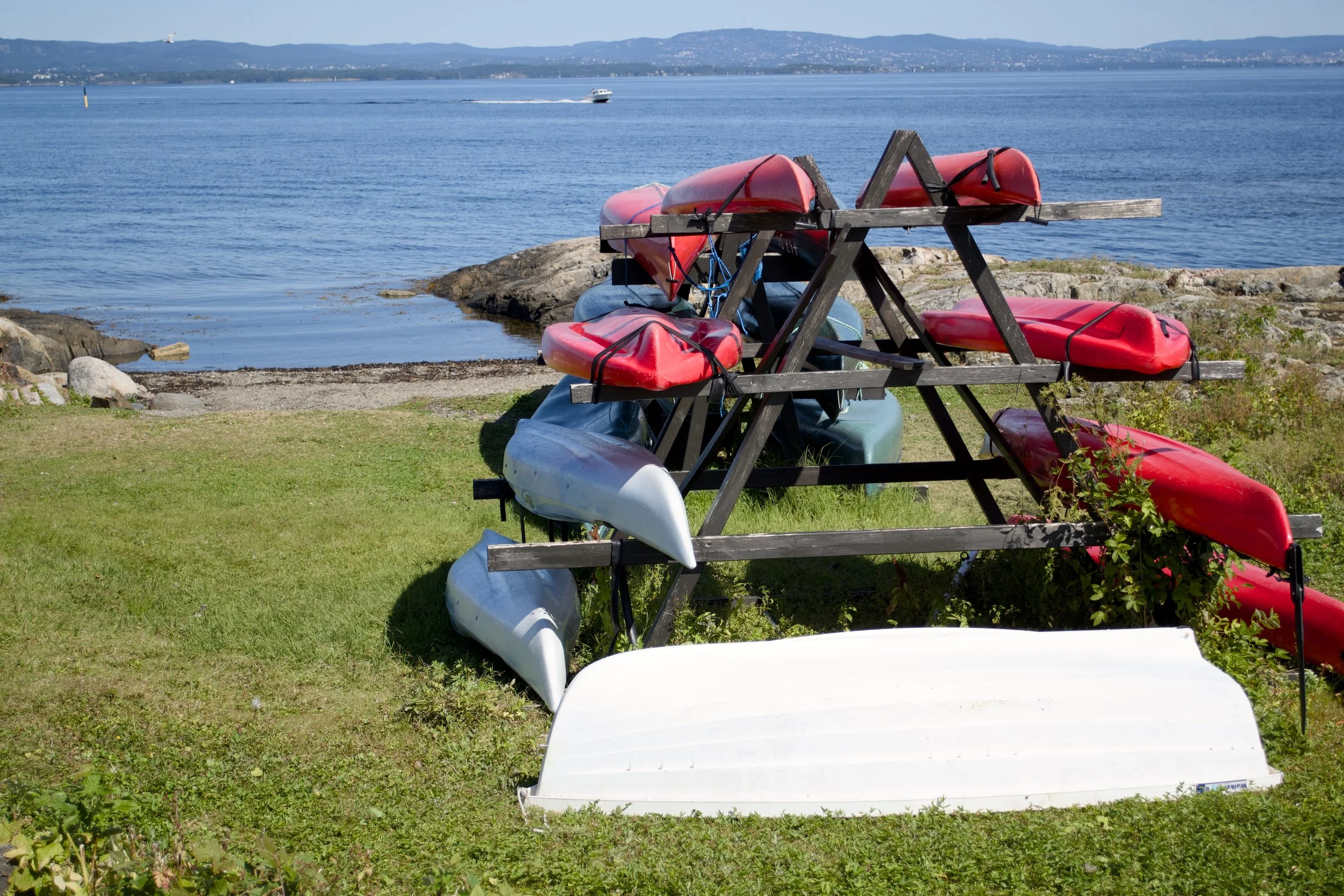 kayaks.JPG