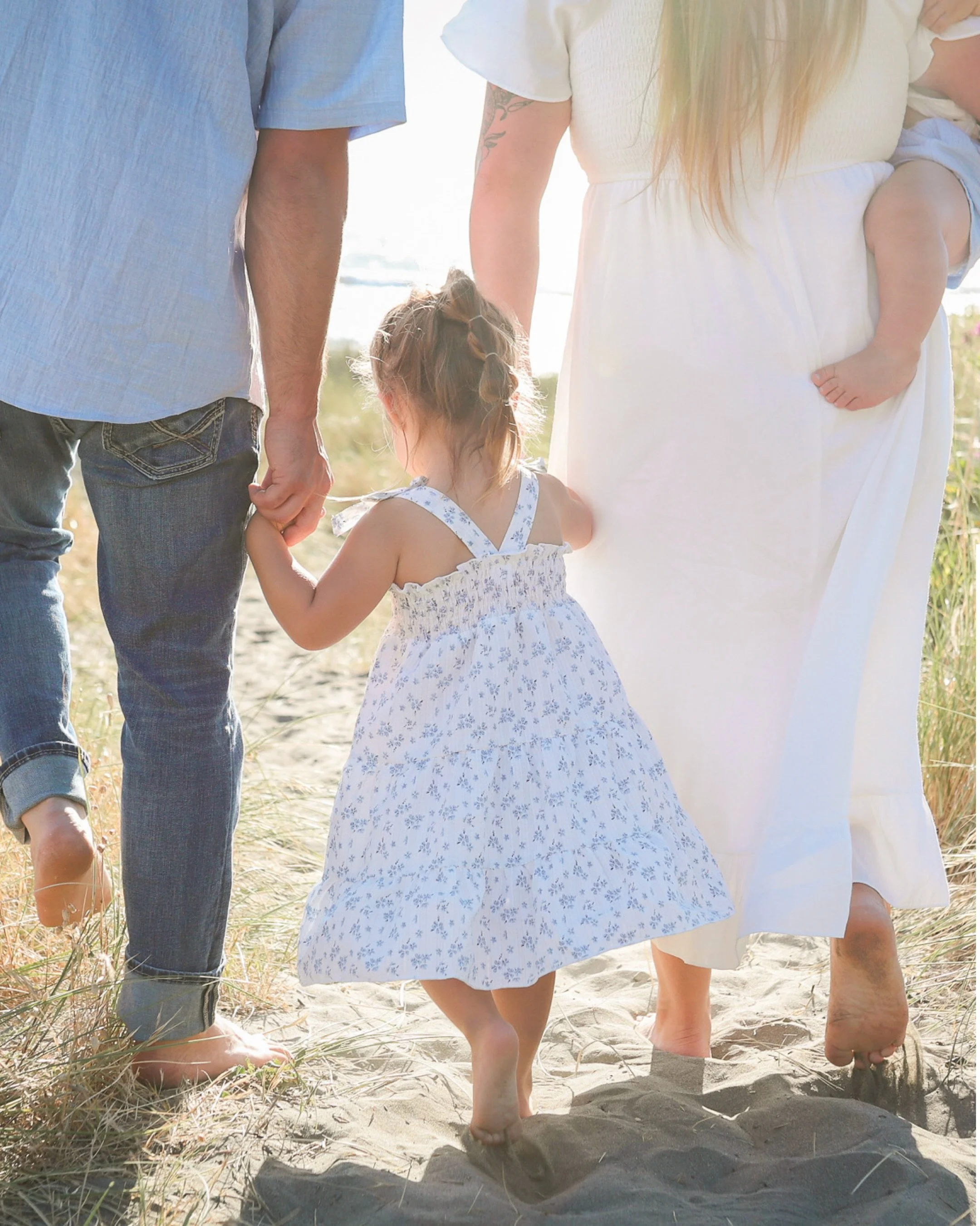 Family sessions on the beach just hit different. ☀️🌊

So grateful for my evening spent with the Hardy&rsquo;s on the Oregon Coast! Little Barrett stole the show with his bravery! - scroll for last pic. 🥰

Can we talk about less posing and more play