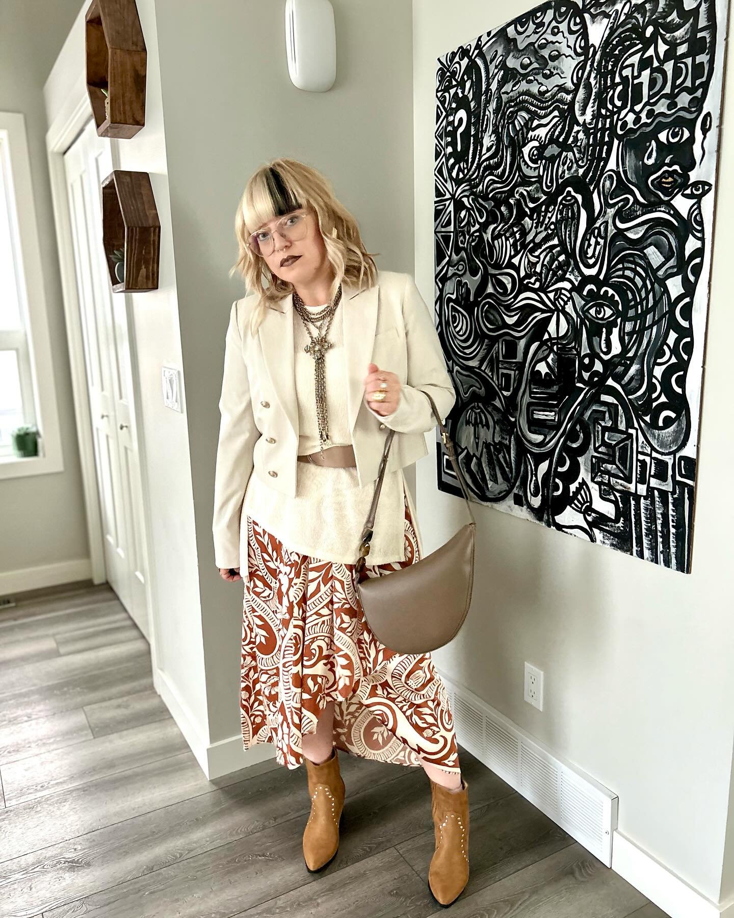 A little boho/western inspired ootd. I love that you can do anything you want with your personal style. 

#aldonabcreative #publicist #personalstylist #photographer #yycnow #yyc #yycstyle #personalstyle #ootd #styleinspo #fashioninspo #summerstyle #f