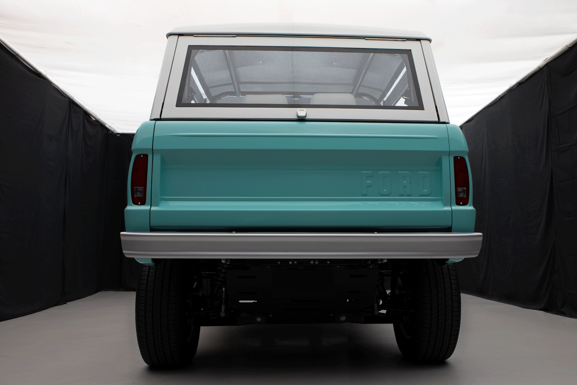 Seafoam_Bronco_0019_Layer-5.png