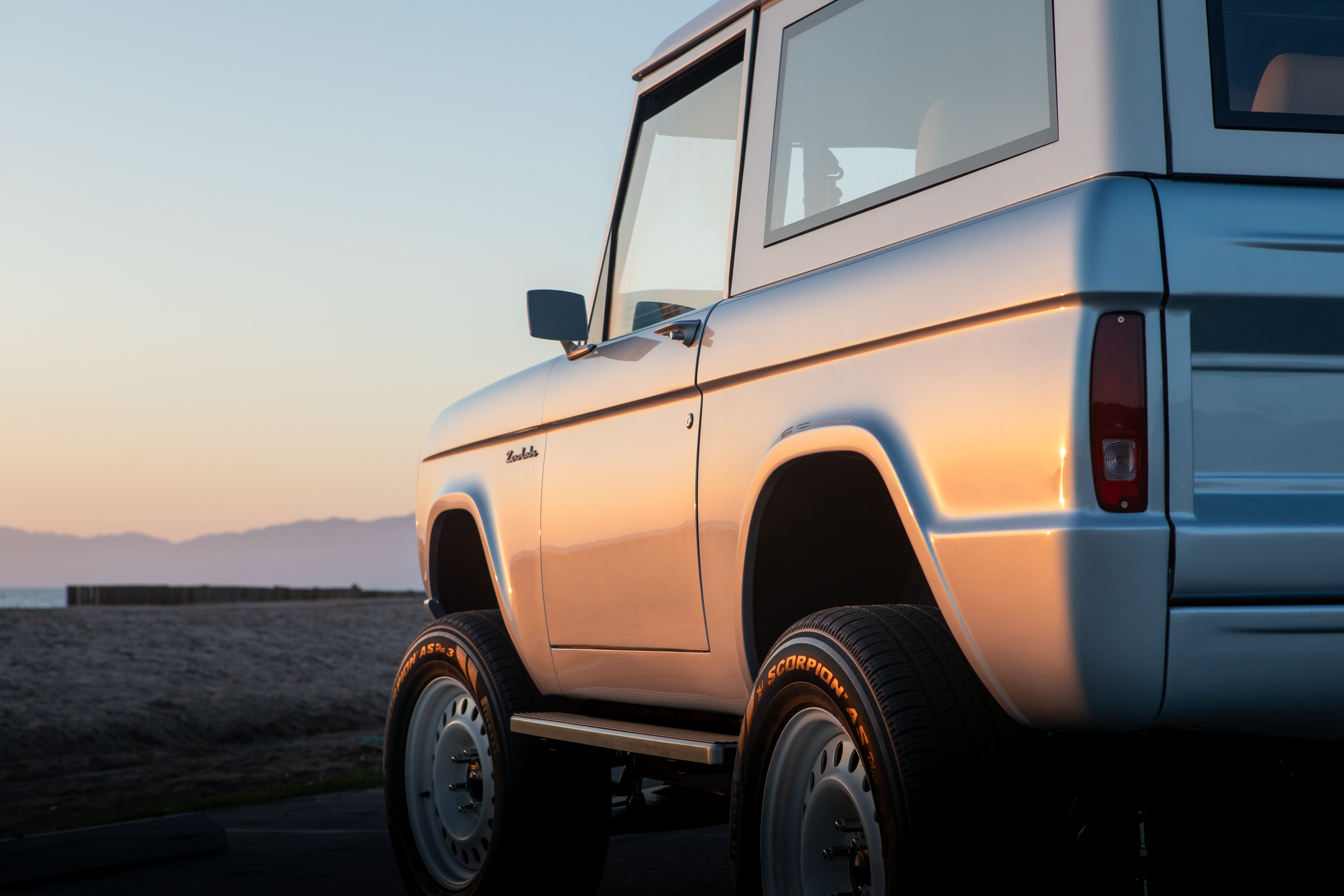 Ice_Blue_Bronco_16.png
