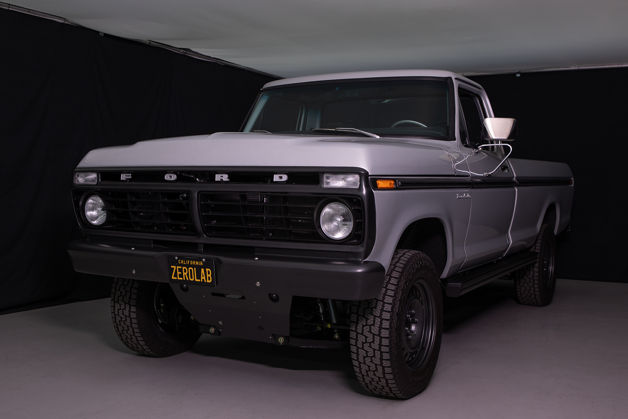F250_Studio_07.png