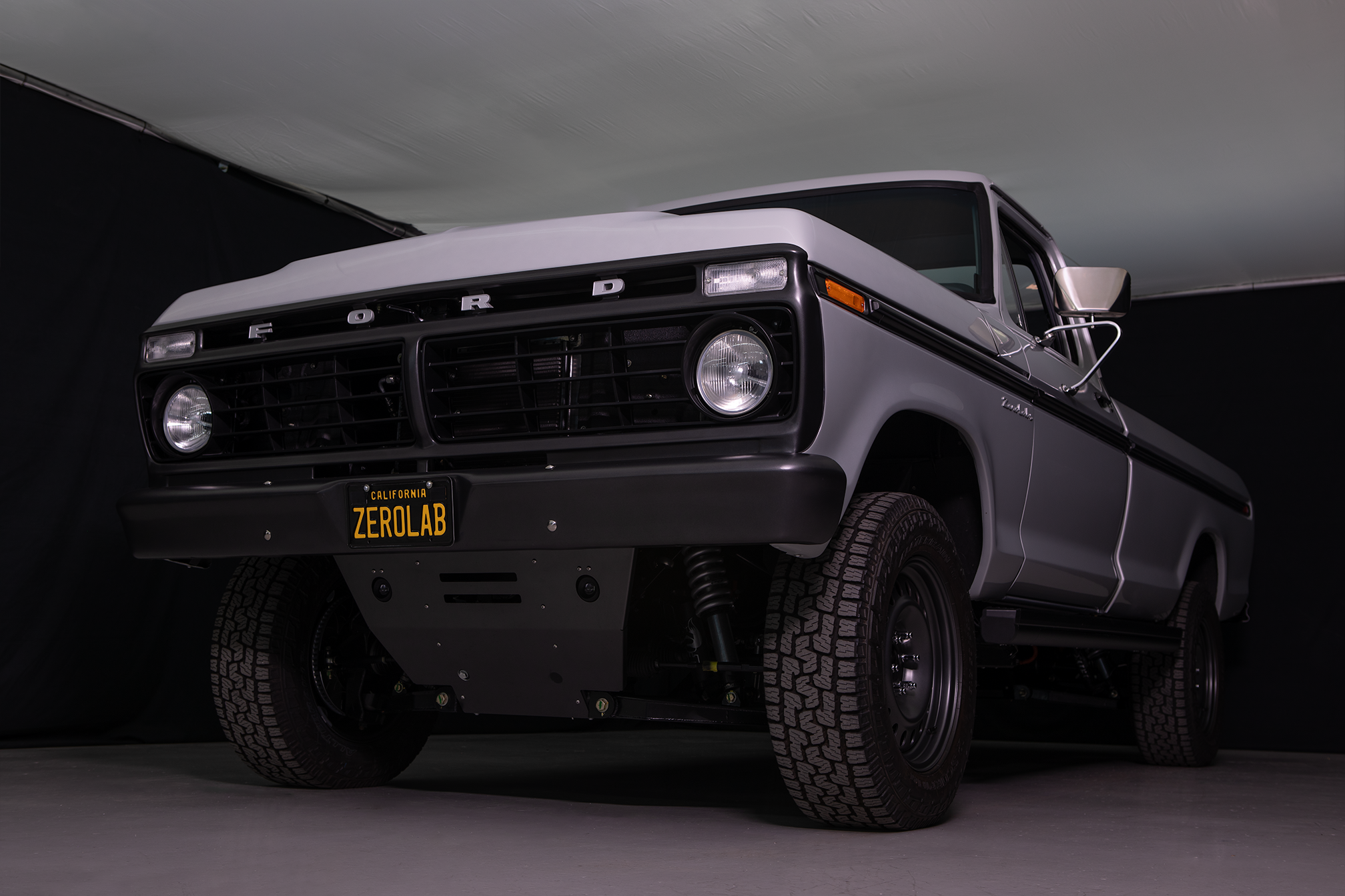 F250_Studio_06.png