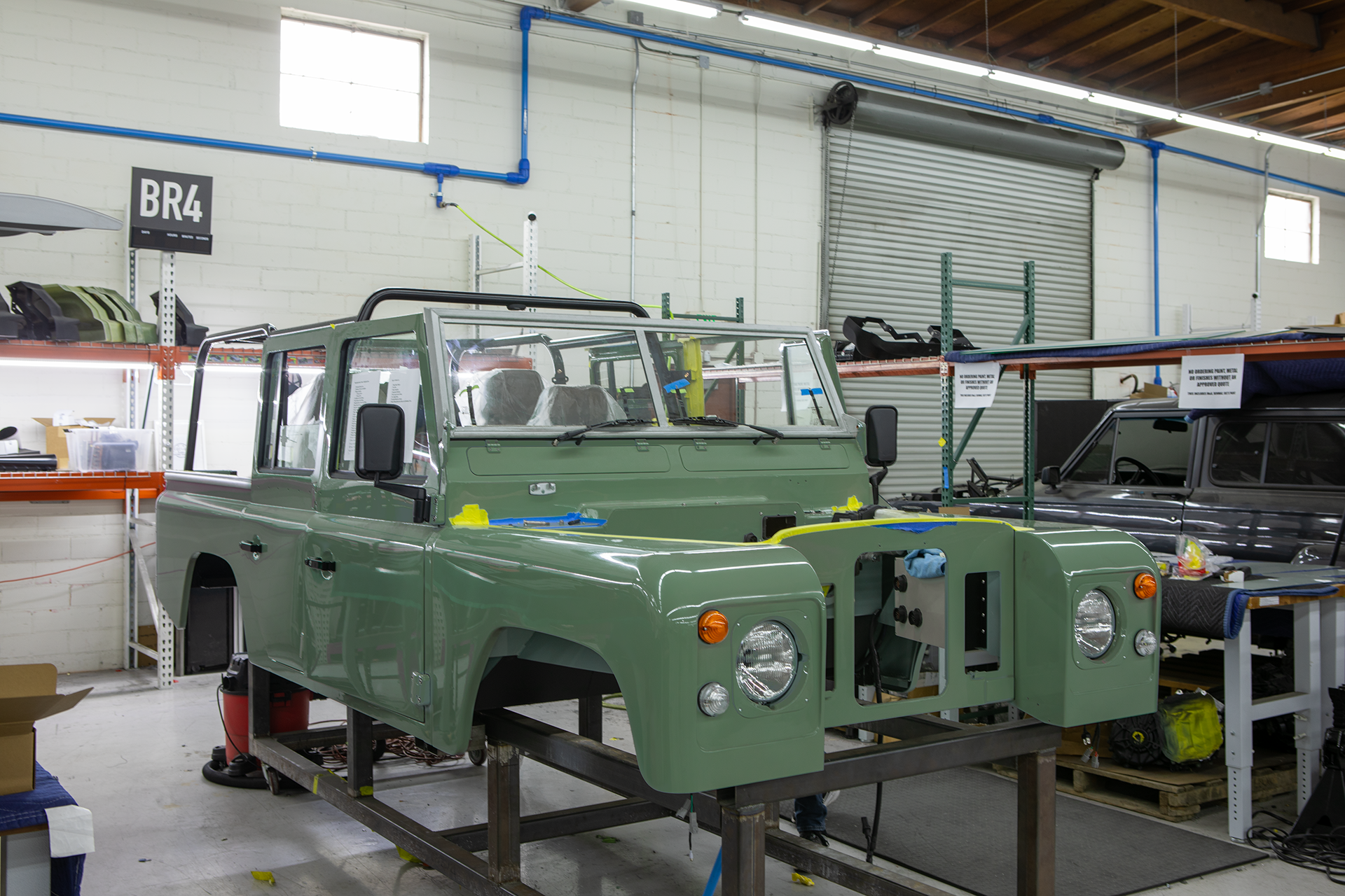 Military_Landrover.png