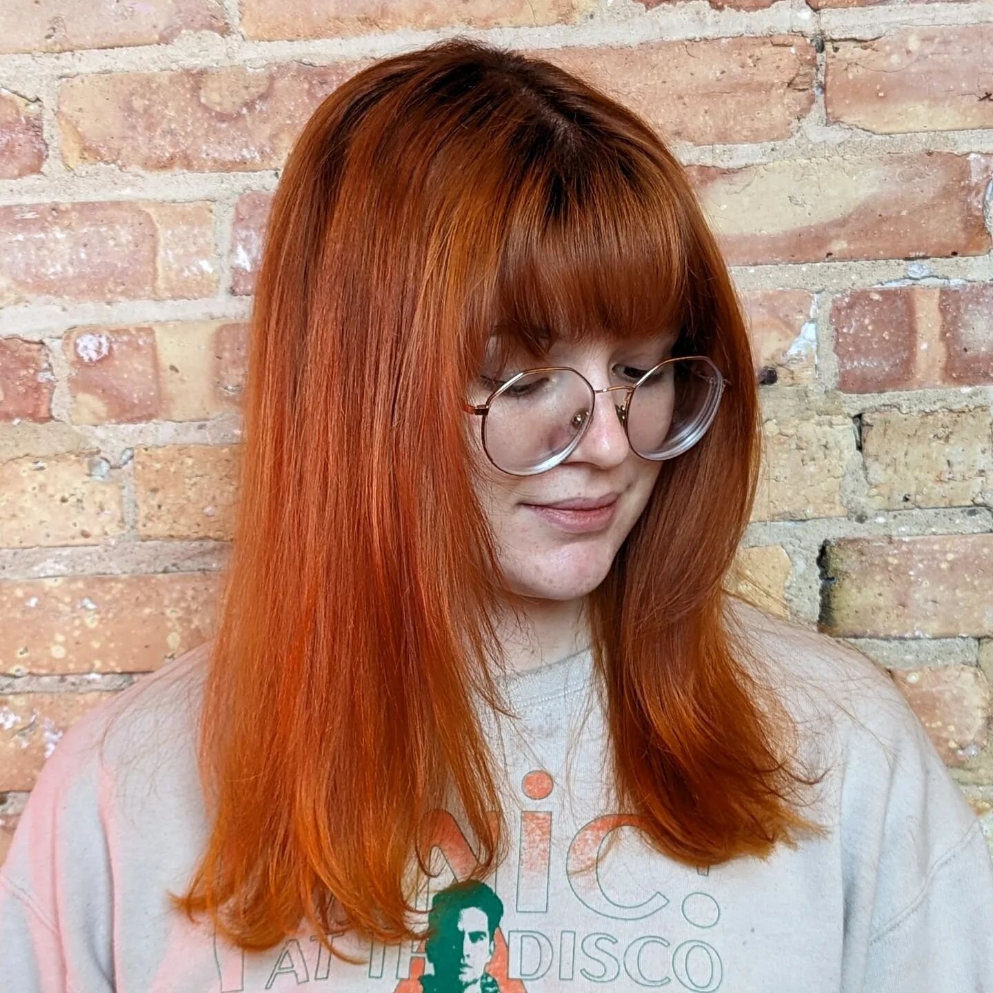 🔥🔥🔥 Nothing like fresh color to start the weekend.

#madisonvividcolor #davinescolor #madisonwihairstylist #bcorpcertified #crueltyfreebeauty #orangehair #copperhair
