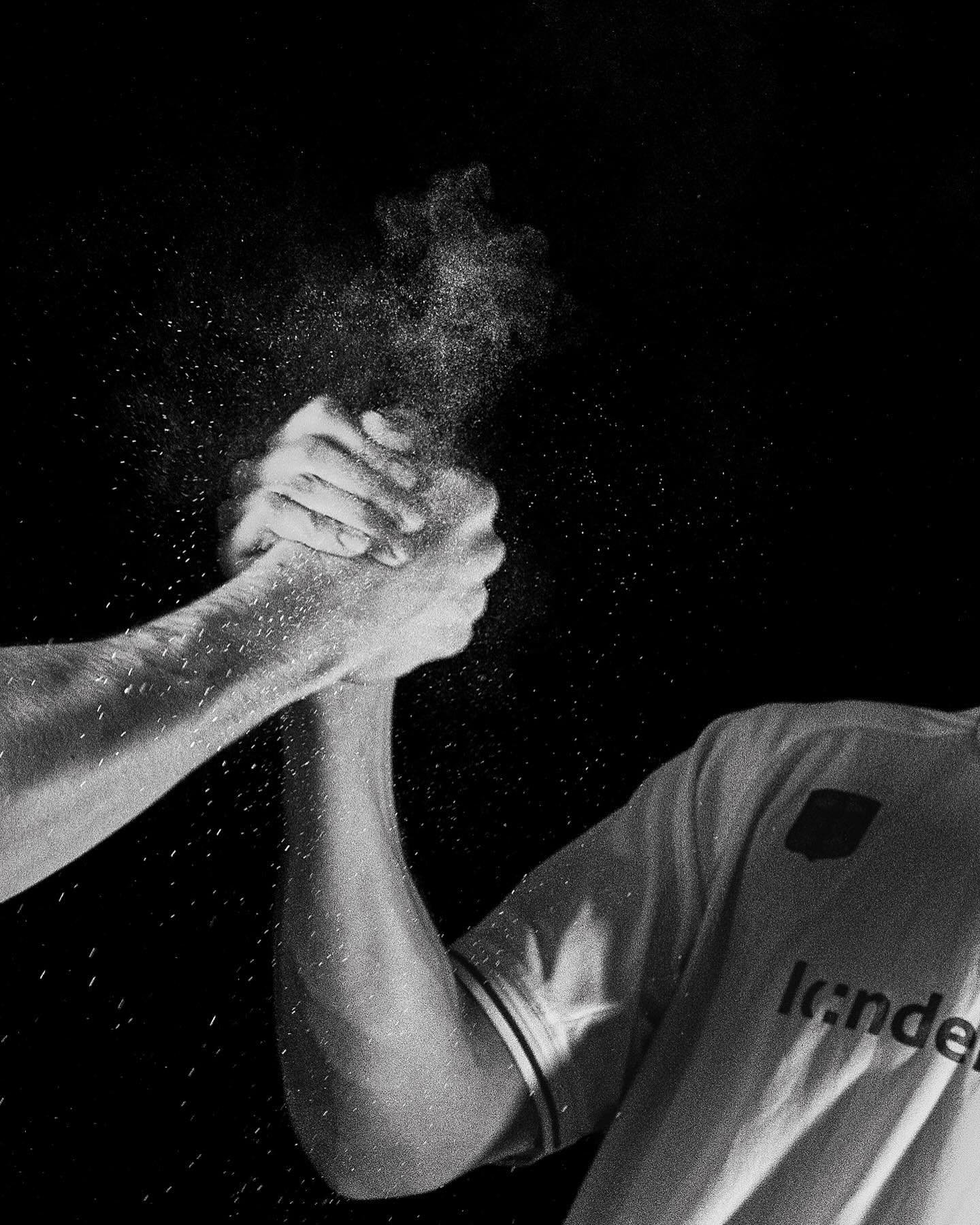 EC24 X Grip powder 😂 &hellip; some bonus closeup shots of the players shooting at 2024 European Badminton Championships 🔥 &hellip;after using up close to two cans of grip powder, I can officially say I won&rsquo;t get tired of it 😂 

Stay tuned fo