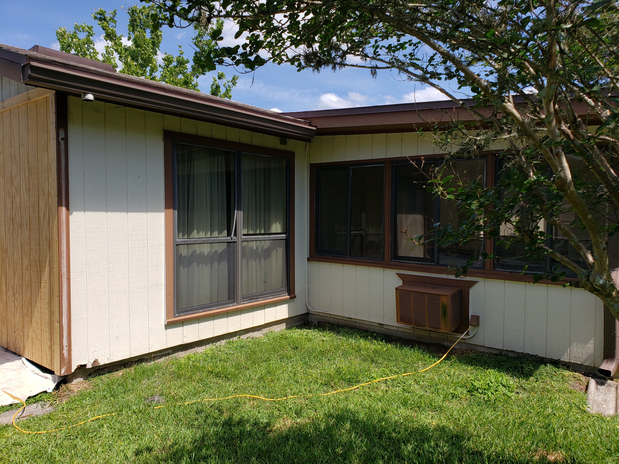 Picture of the left side of the Florida room on the back side of the house.